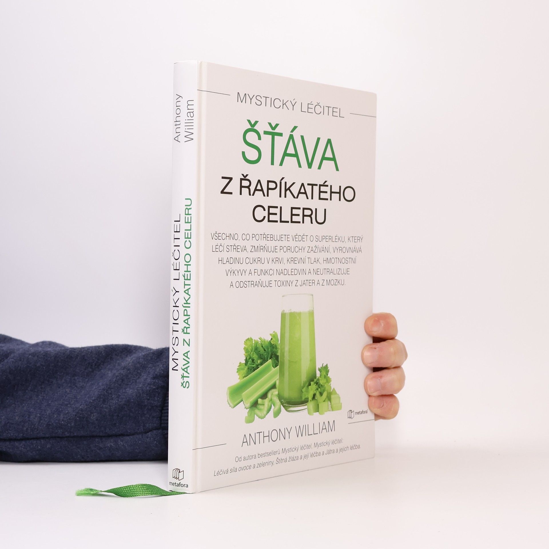 Anthony William Šťáva z řapíkatého celeru