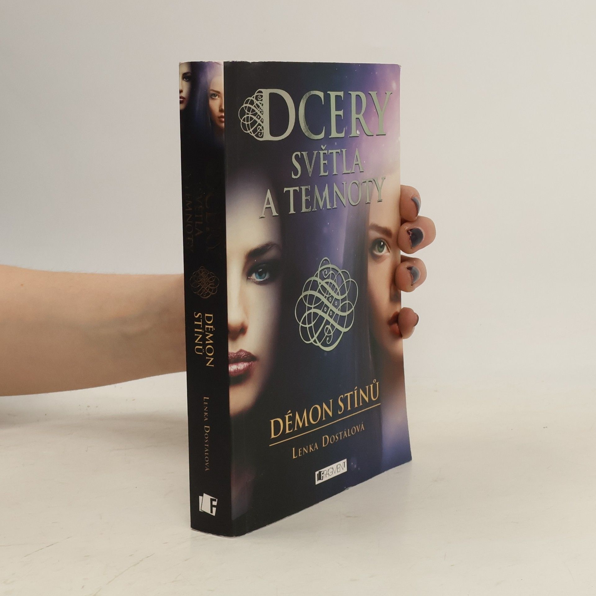 Lenka Dostálová Démon stínů