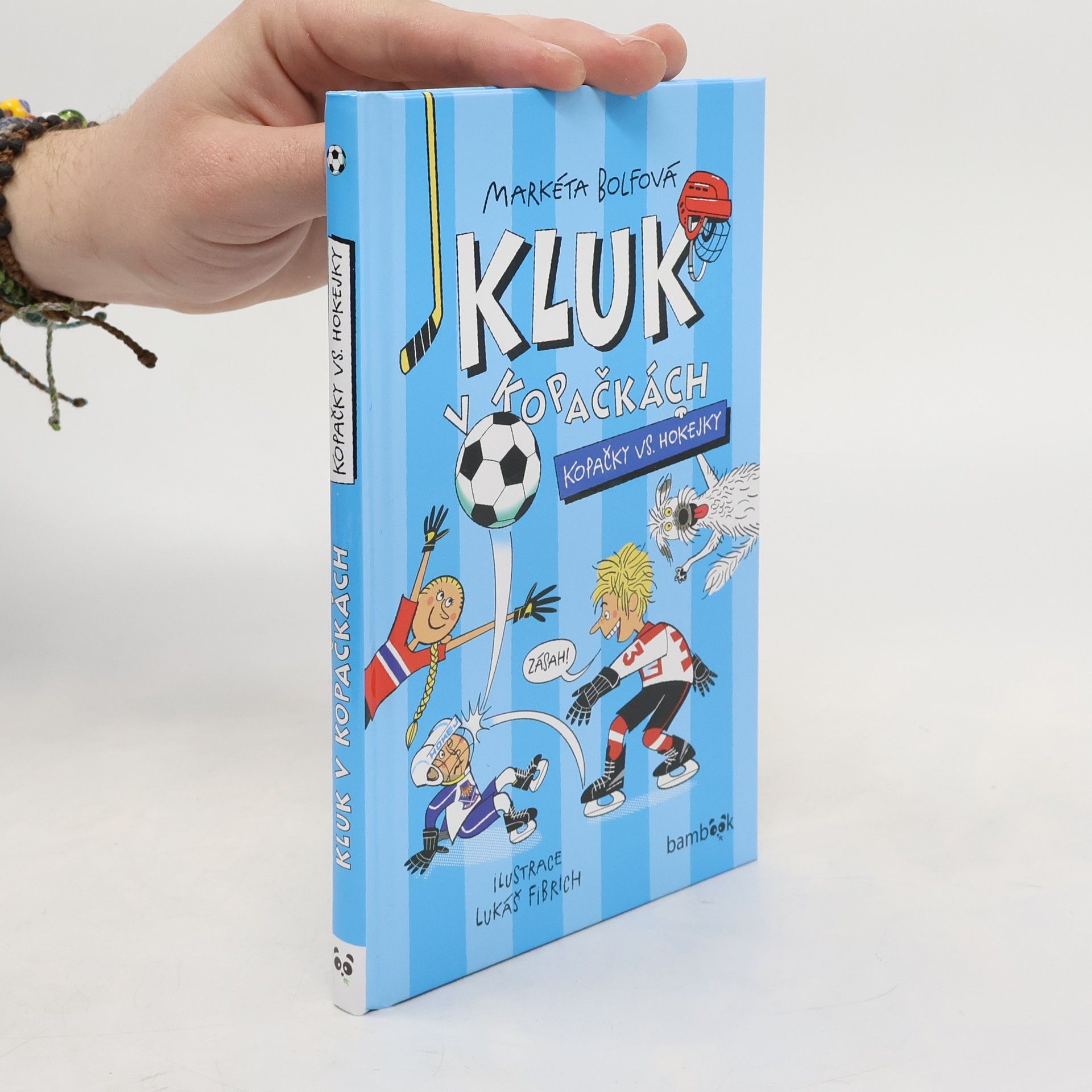 Markéta Bolfová Kopačky vs. hokejky