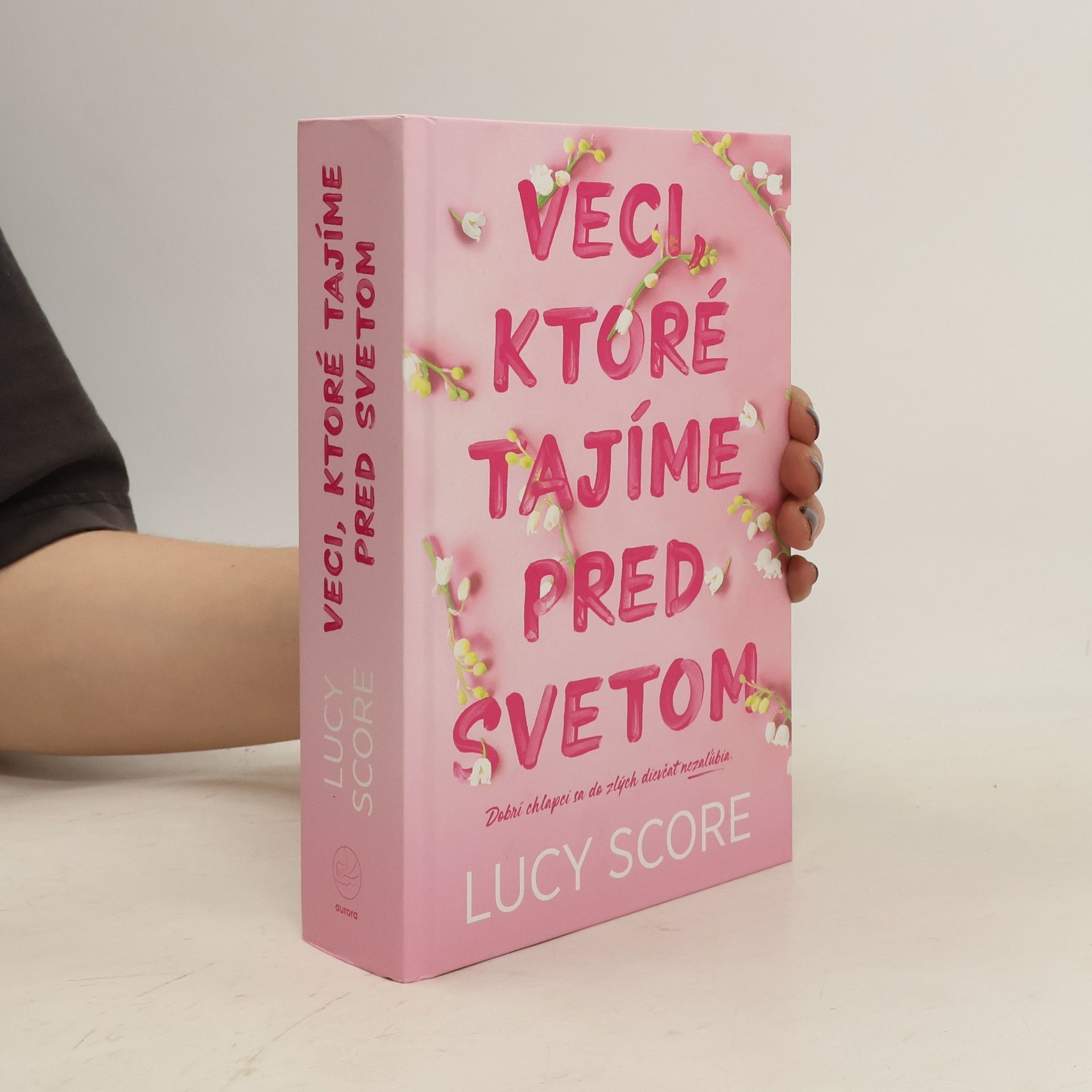 Lucy Score Veci, ktoré tajíme pred svetom