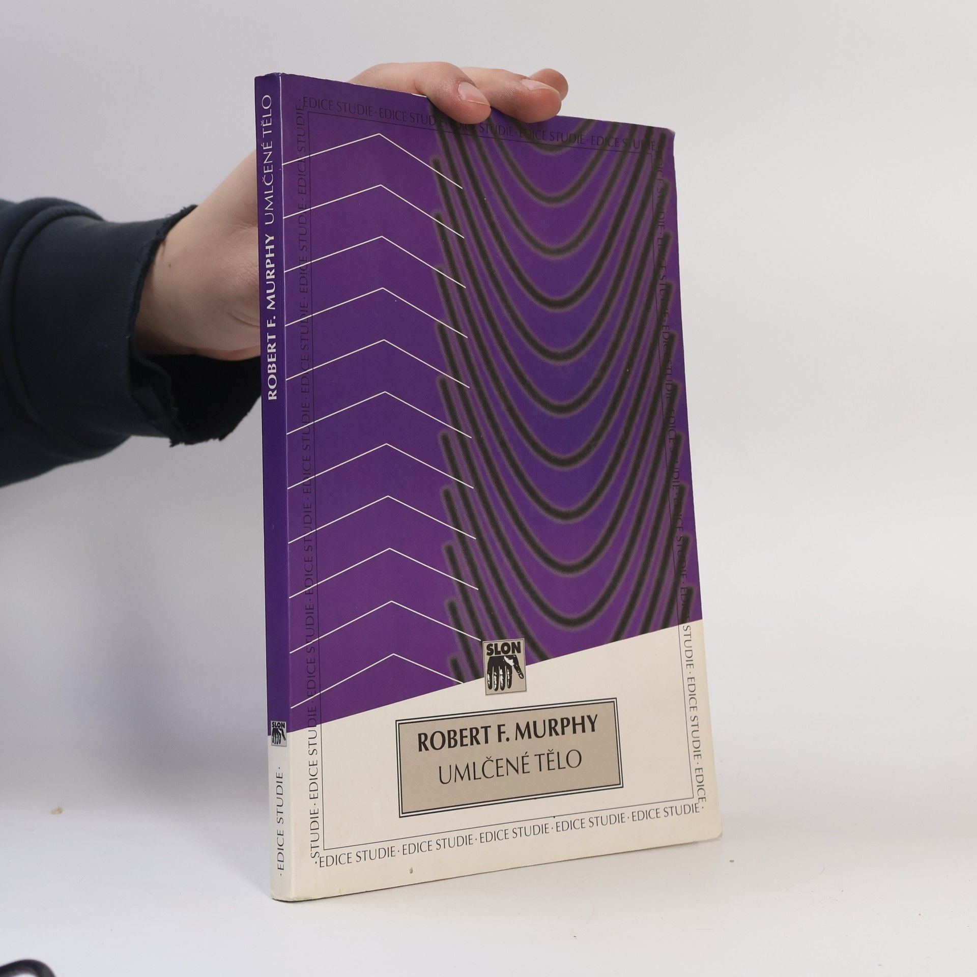 Robert Francis Murphy Umlčené tělo