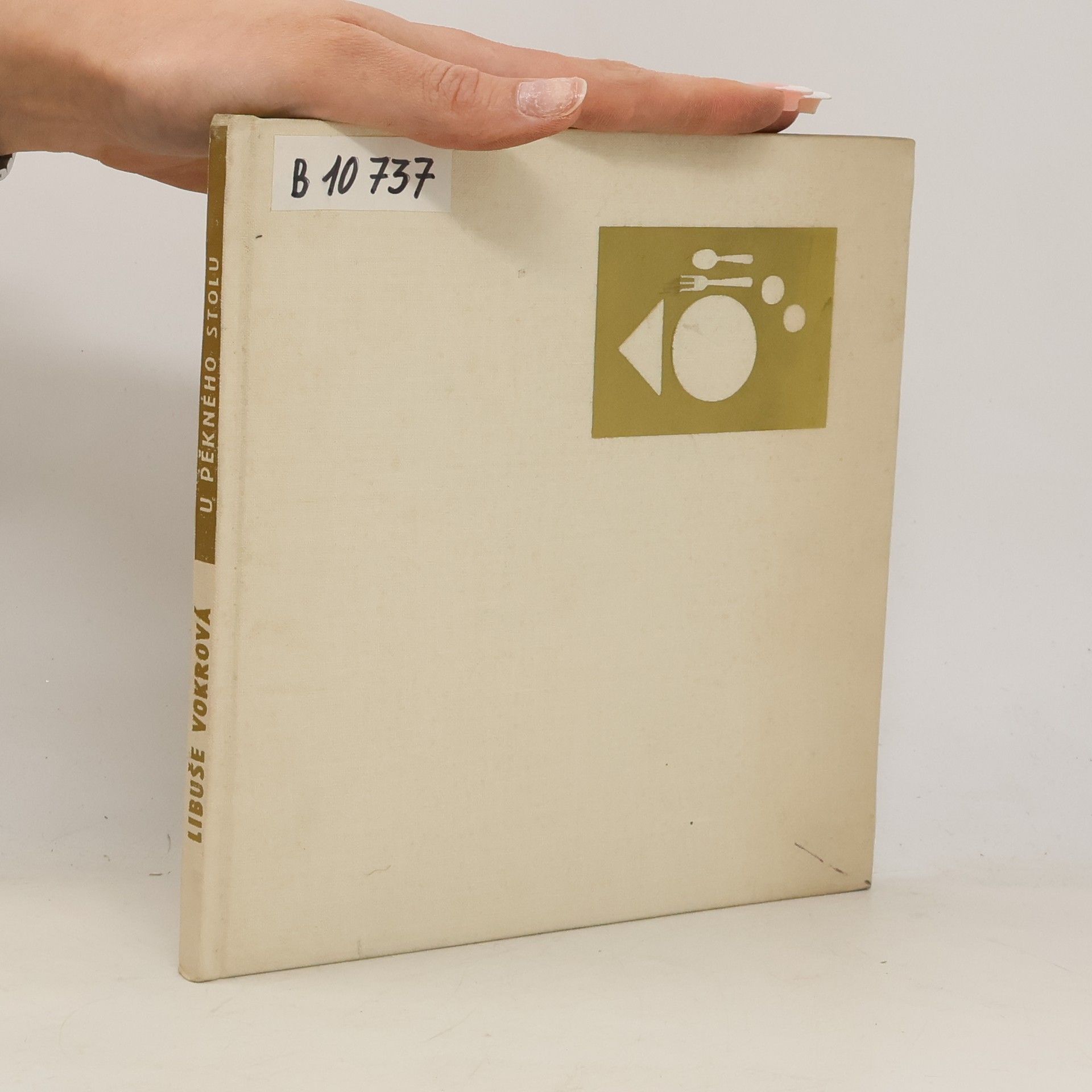 Libuše Vokrová U pěkného stolu