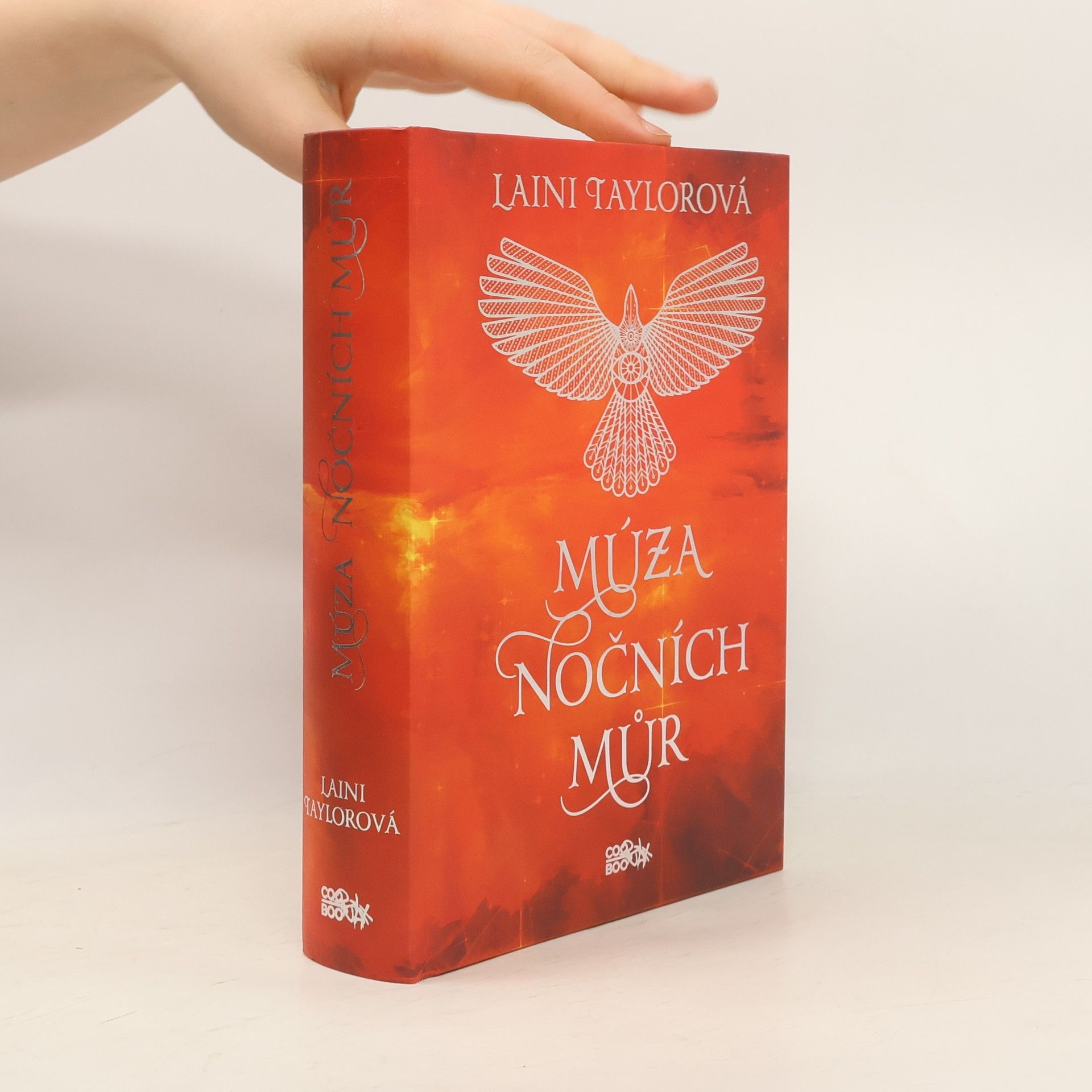 Laini Taylor Múza nočních můr