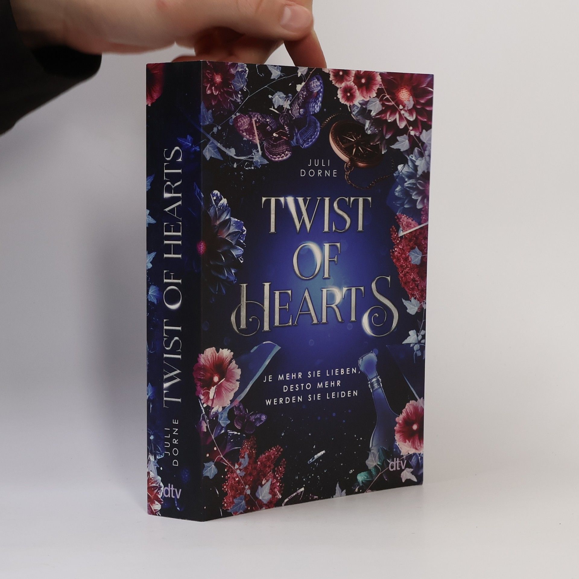 Juli Dorne Twist of Hearts