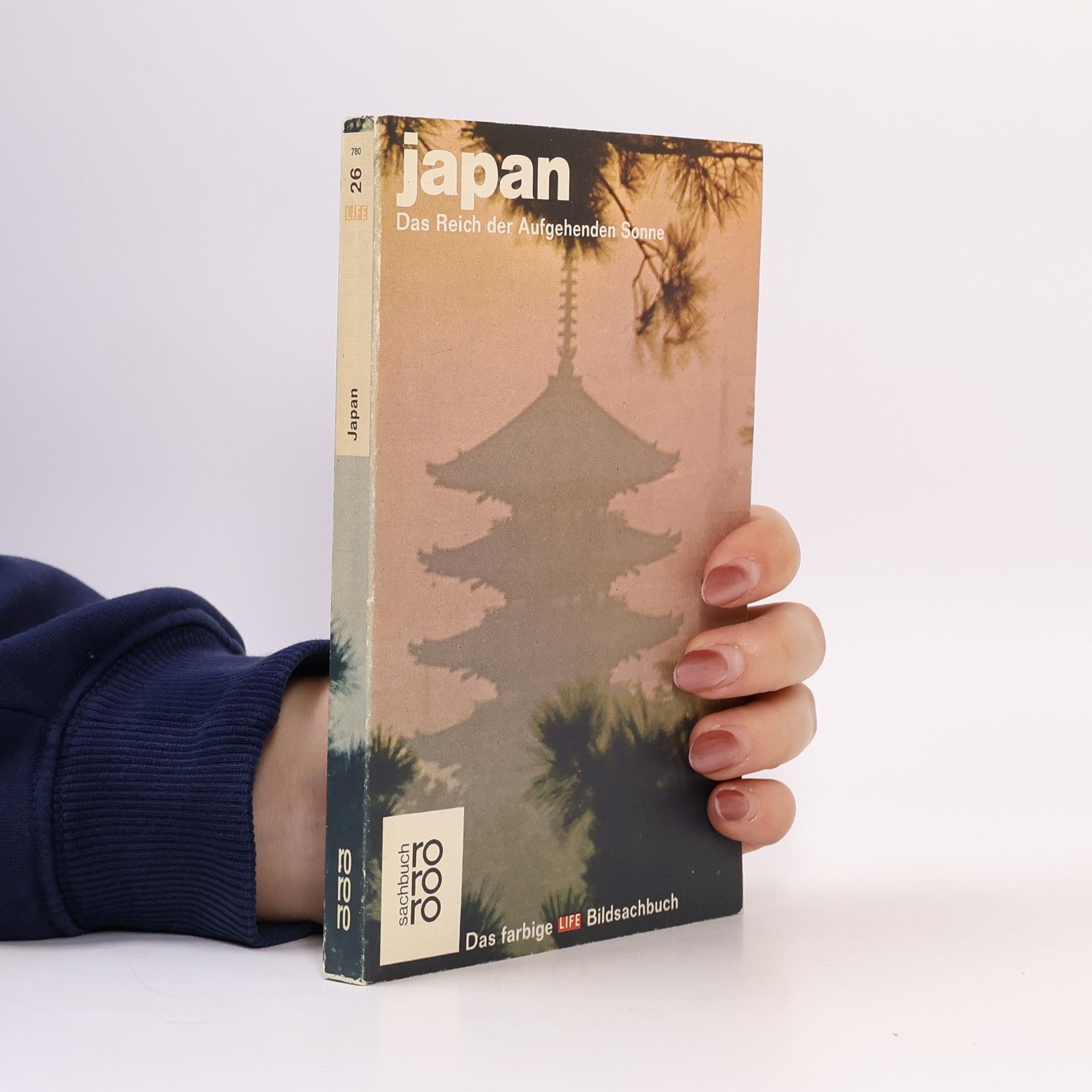 Jonathan Norton Leonard Japan