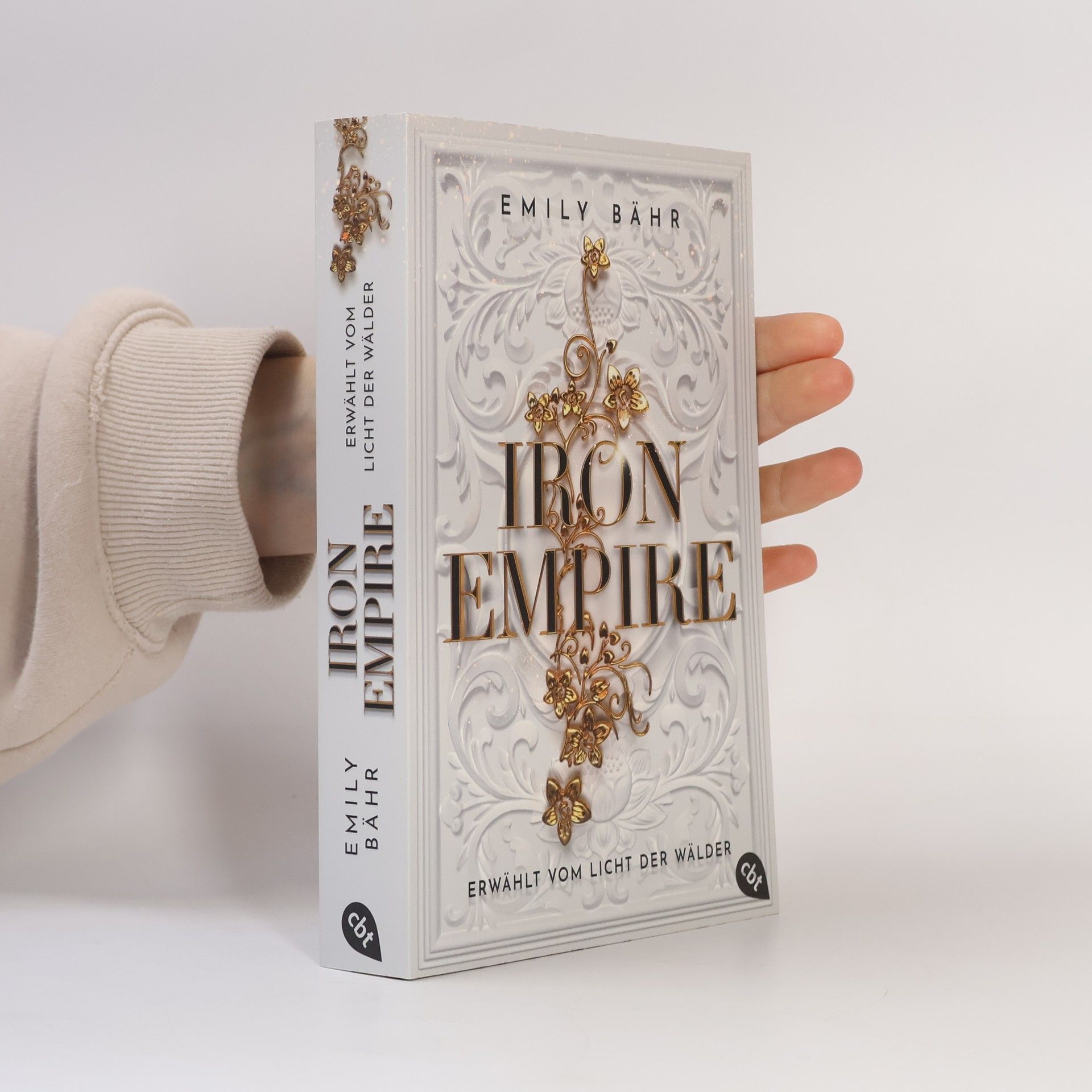 Emily Bähr Iron Empire – Erwählt vom Licht der Wälder