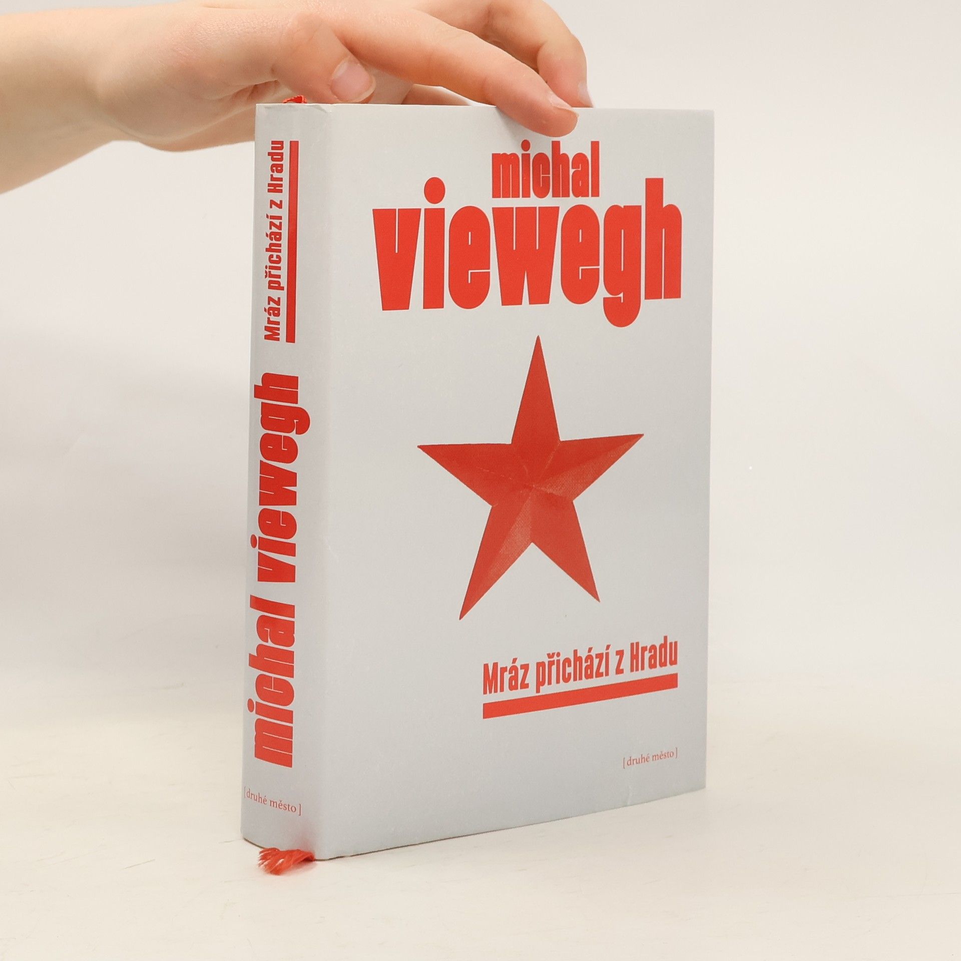 Mráz přichází z Hradu