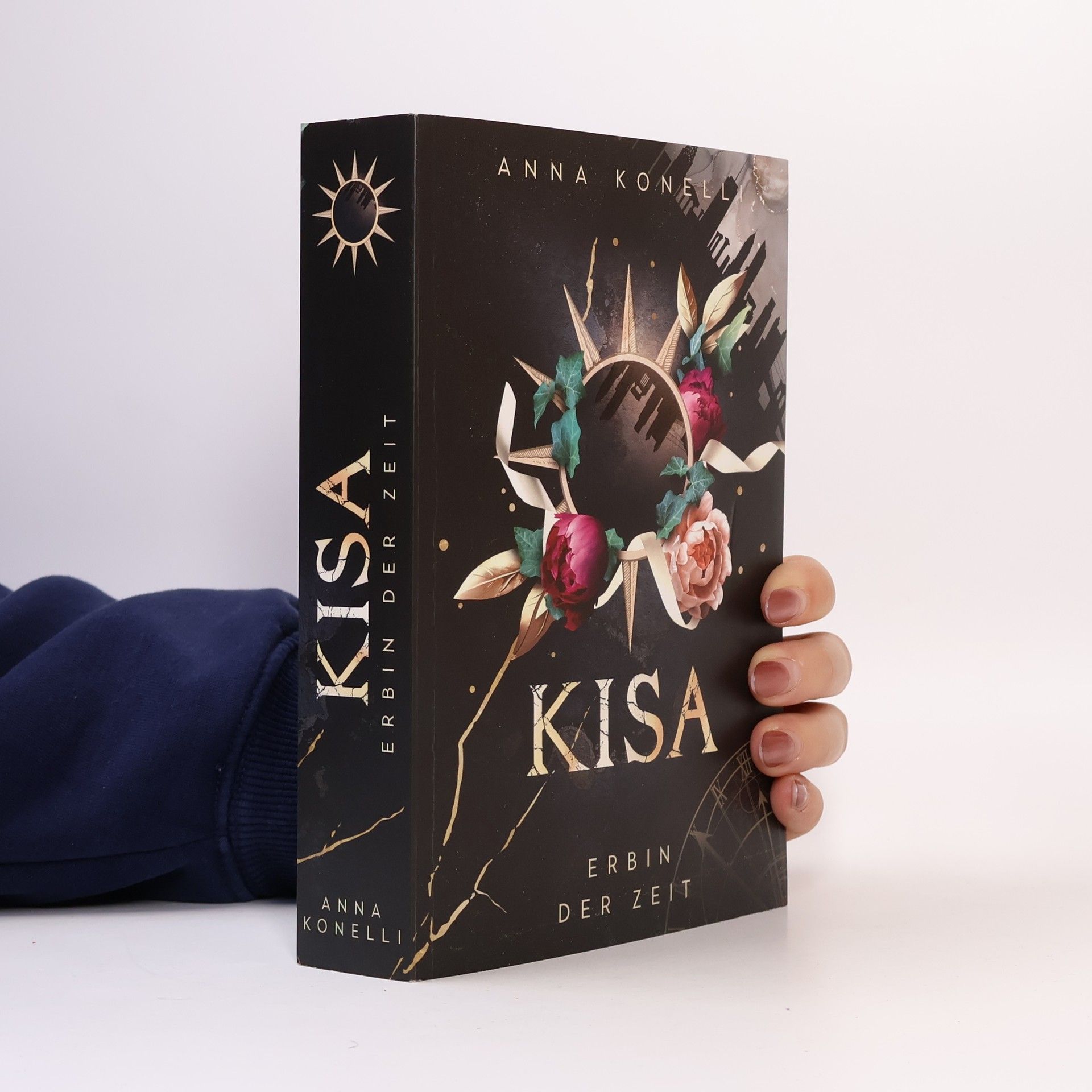 Anna Konelli KISA - Erbin der Zeit