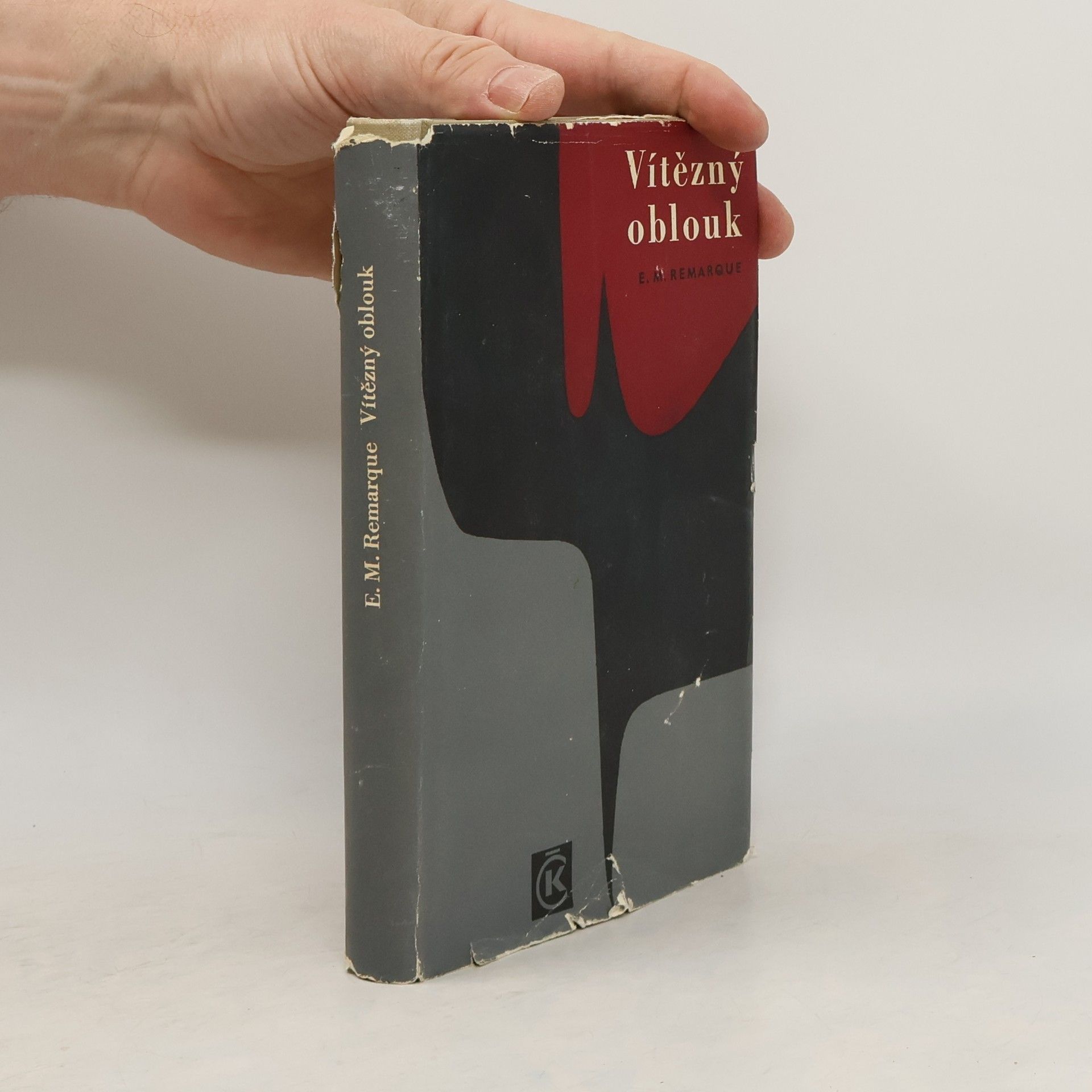 Erich Maria Remarque Vítězný oblouk