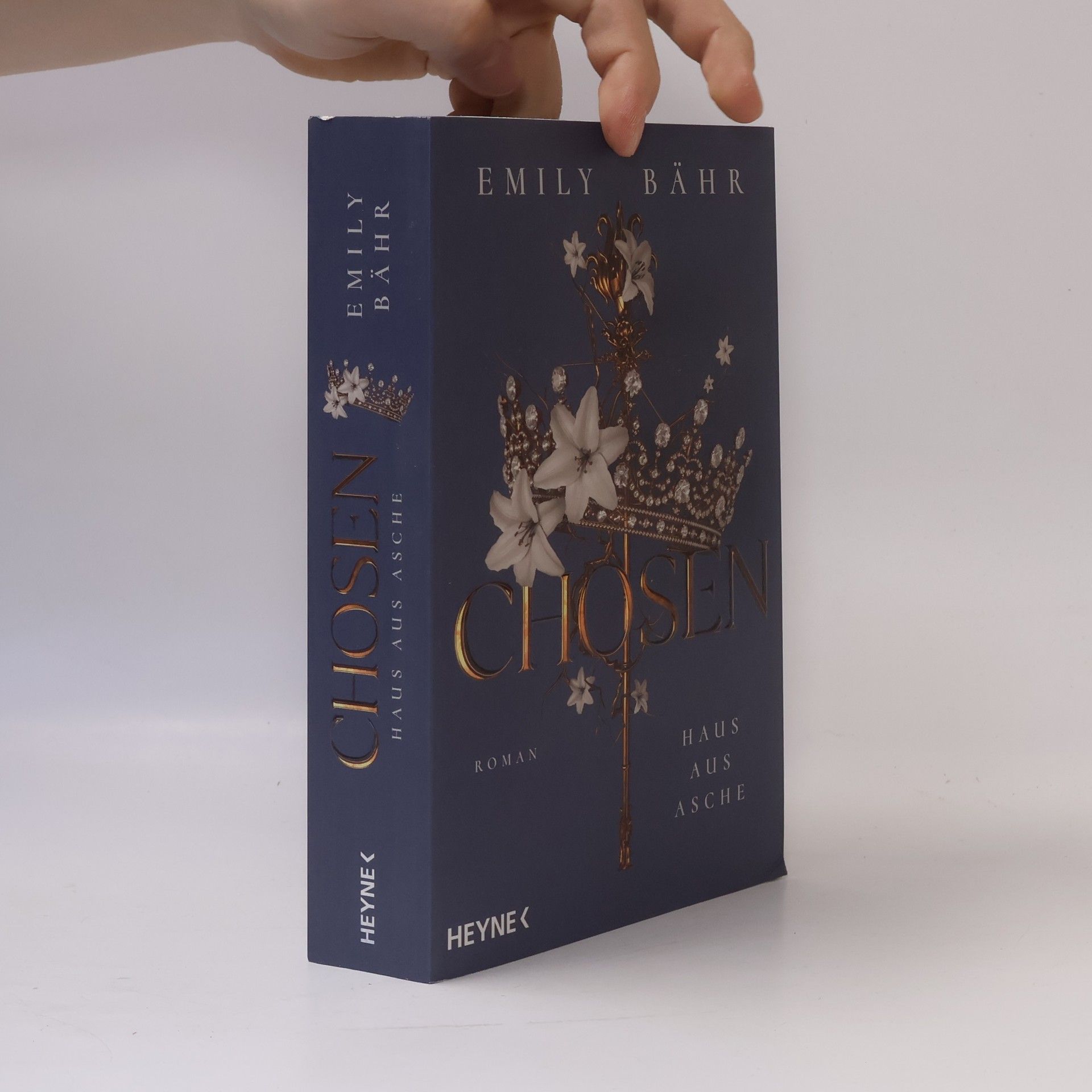 Emily Bähr Chosen - Haus aus Asche