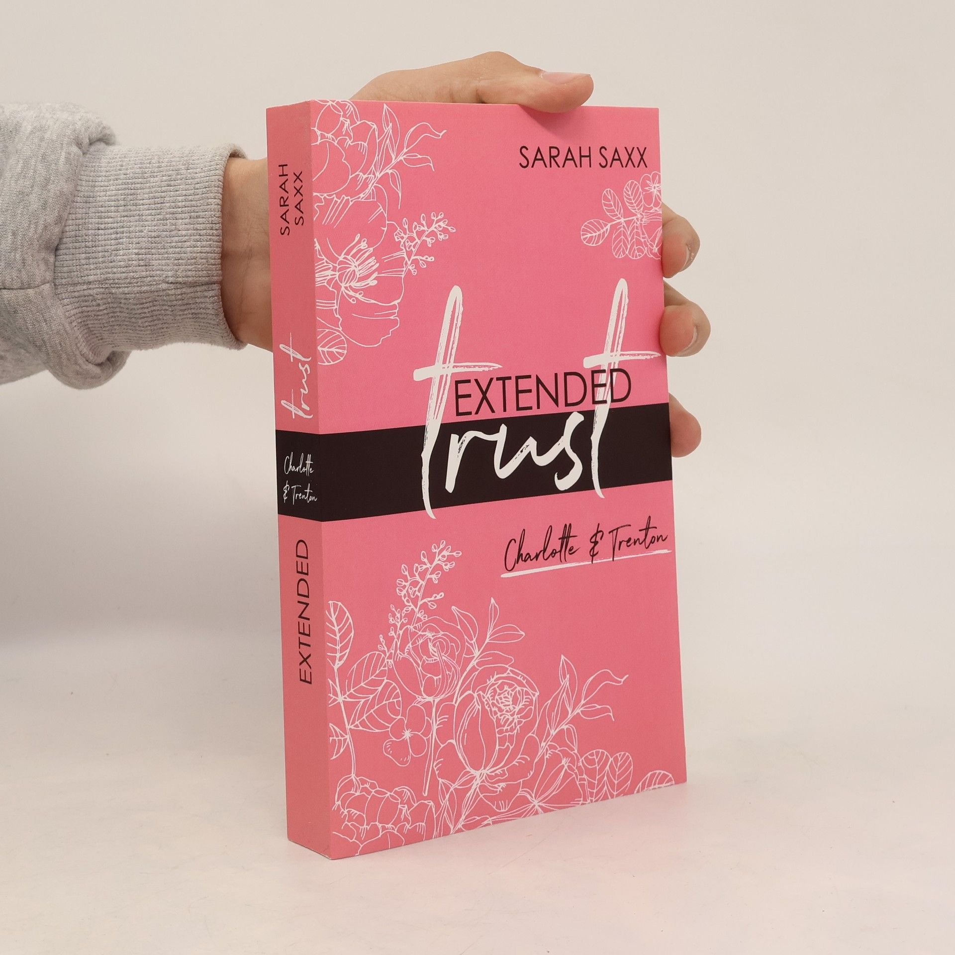 Sarah Saxx Extended trust