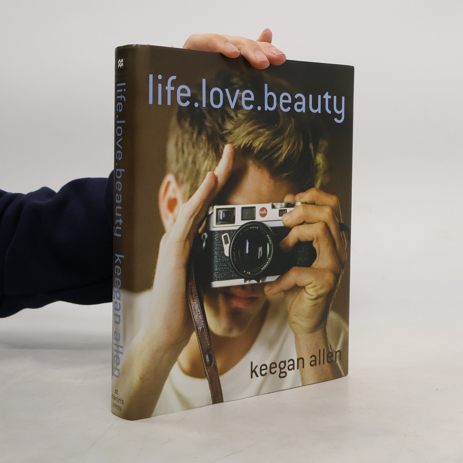 Keegan Allen life.love.beauty