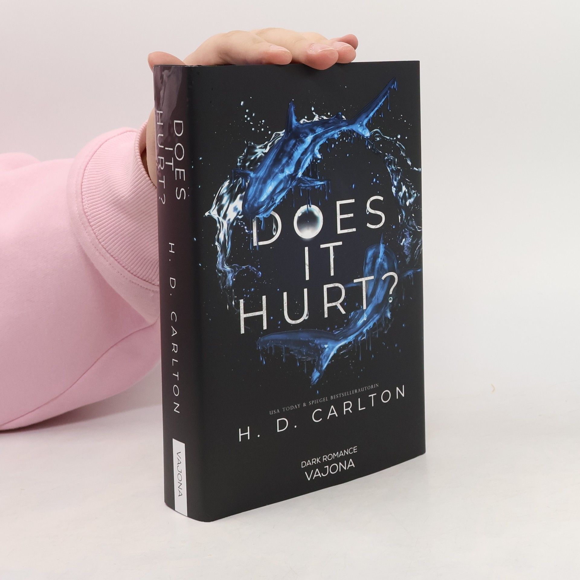 H. D. Carlton DOES IT HURT?