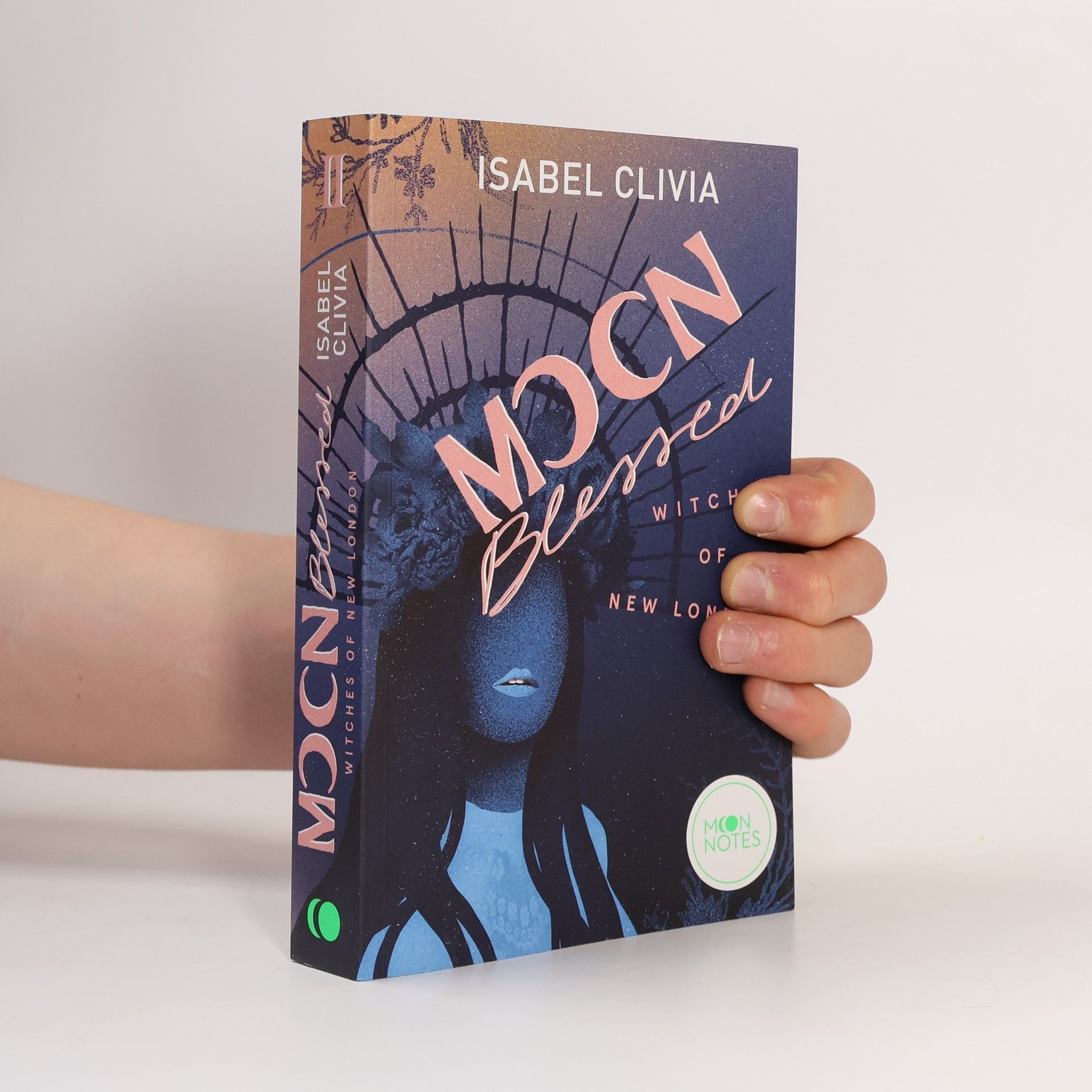Isabel Clivia Witches of New London 2. Moonblessed