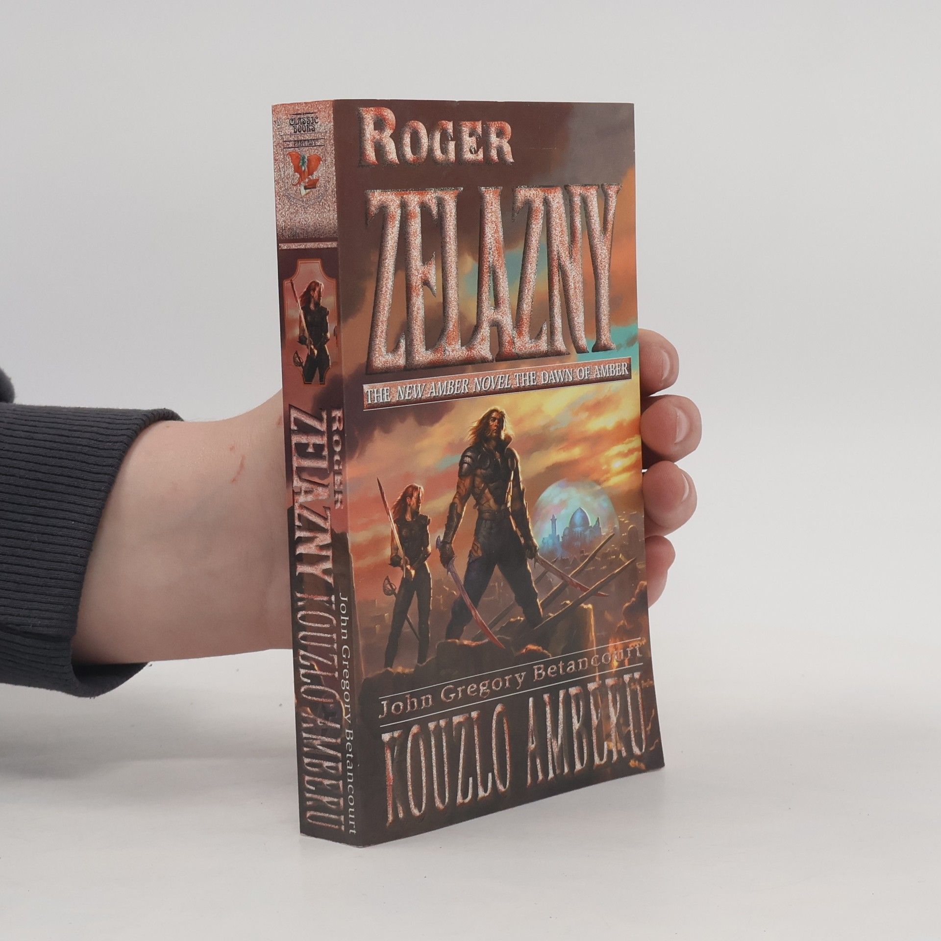 John Betancourt Kouzlo Amberu