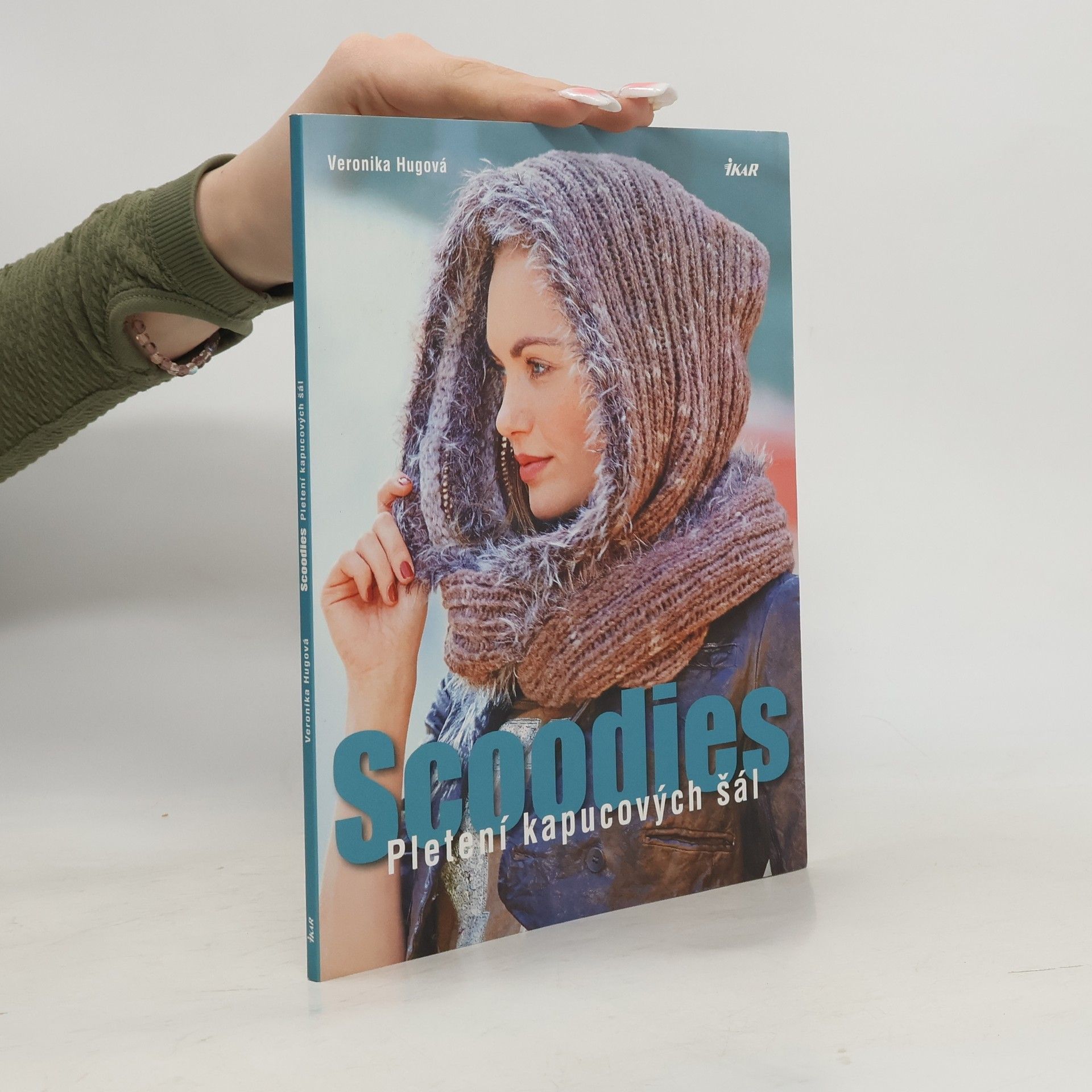 Scoodies : pletení kapucových šál