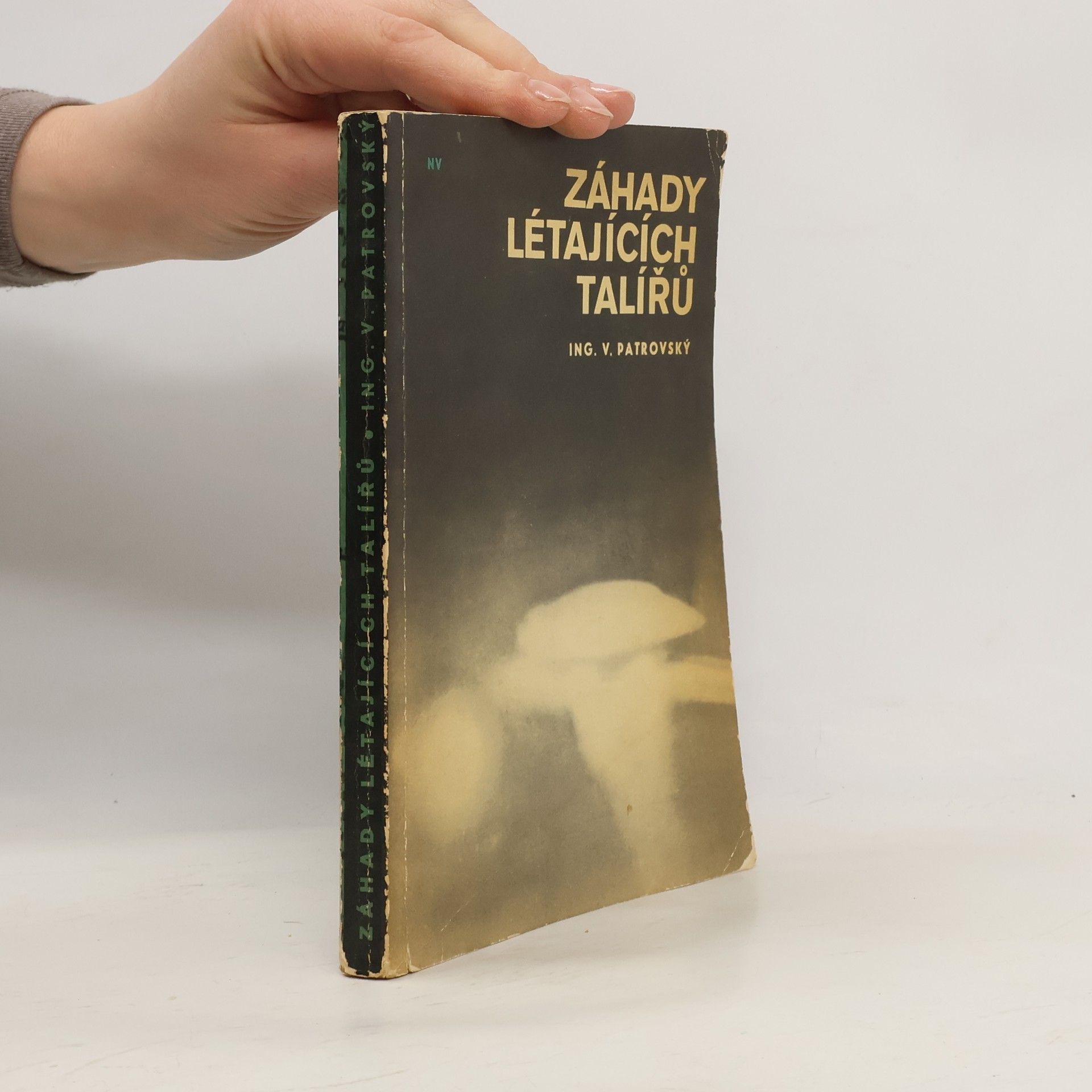Věnceslav Patrovský Záhady létajících talířů
