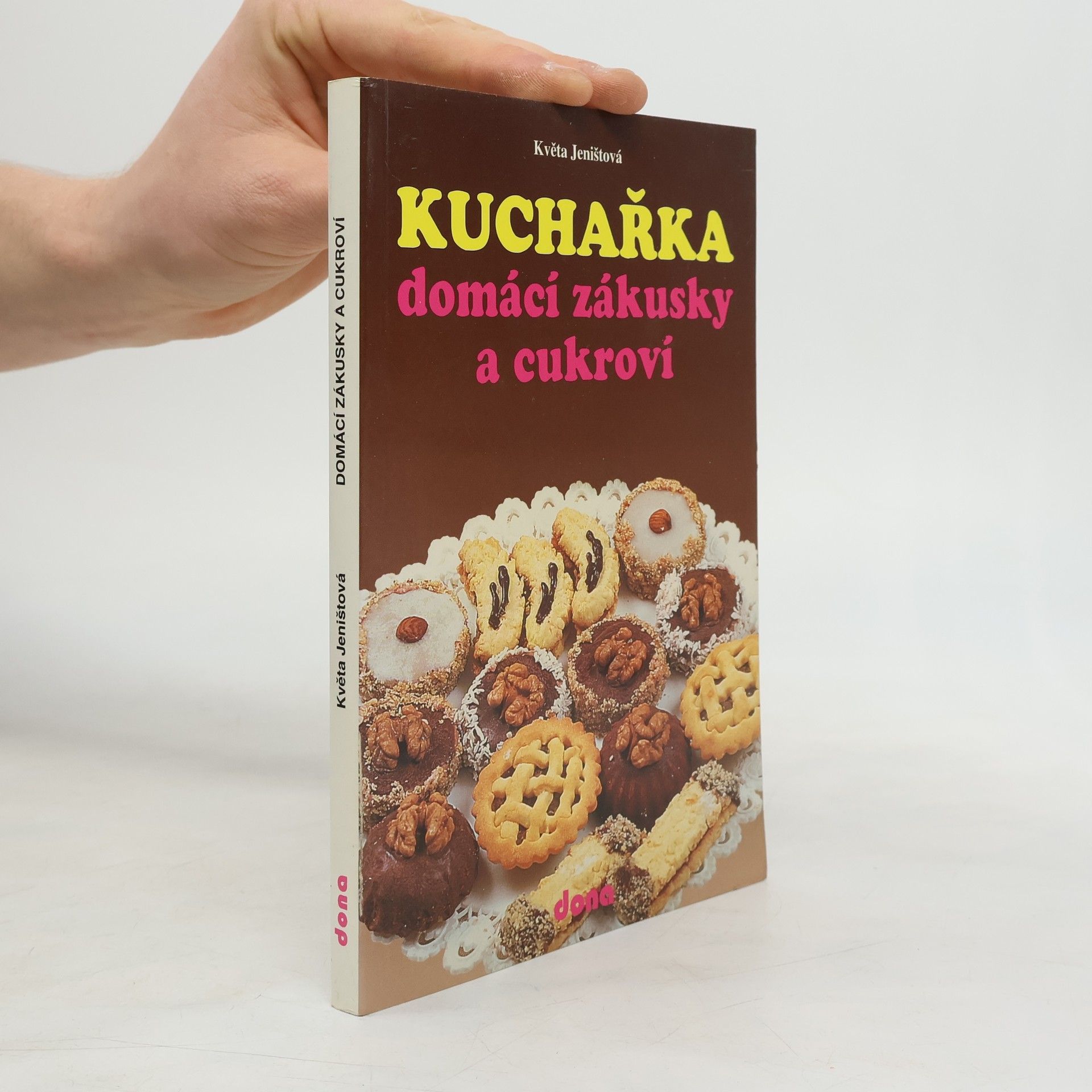 Miloslav Martenek Kuchařka: Domácí zákusky a cukroví