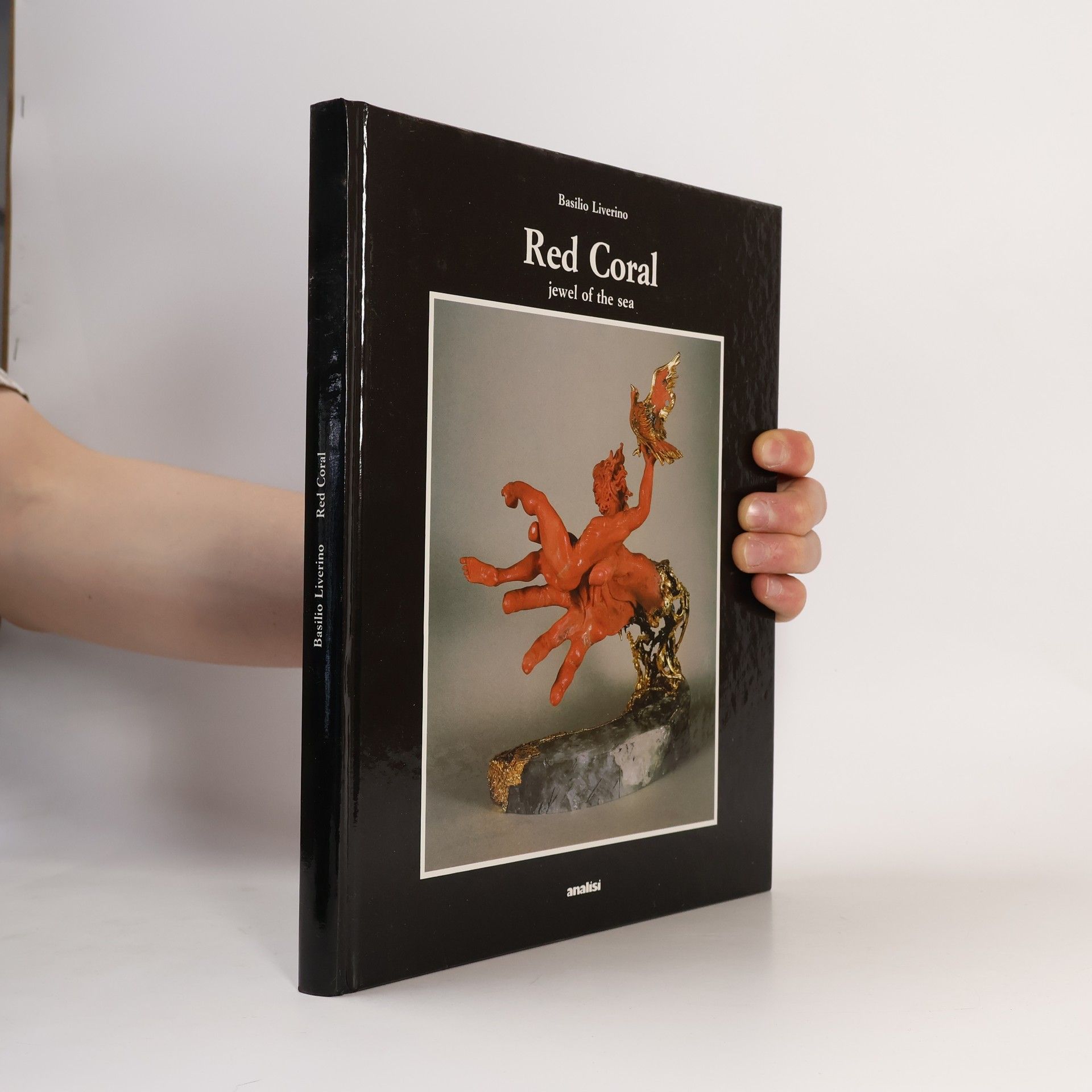 Basilio Liverino.  Red Coral: Jewel of the Sea