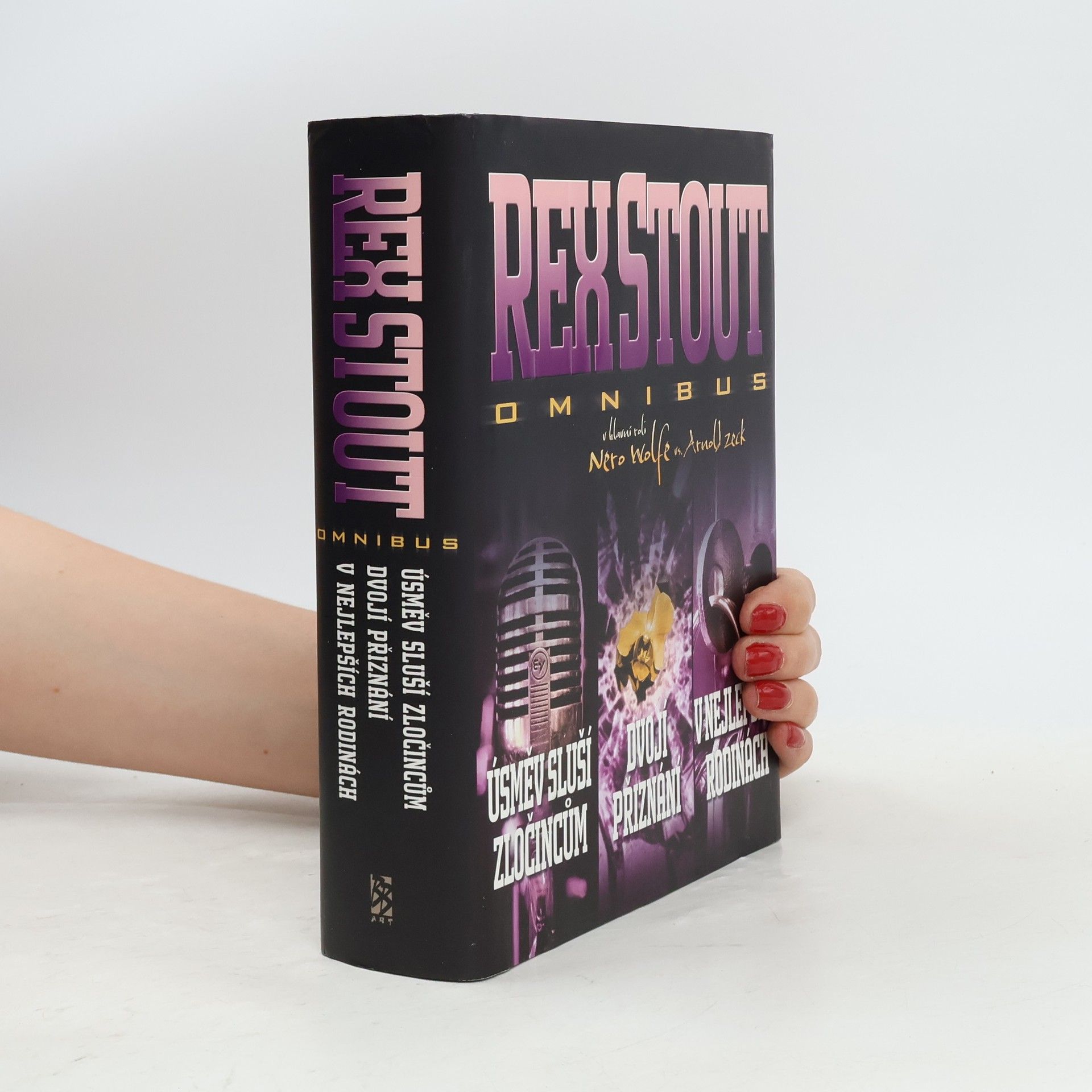 Rex Stout Úsměv sluší zločincům. Dvojí přiznání. V nejlepších rodinách.