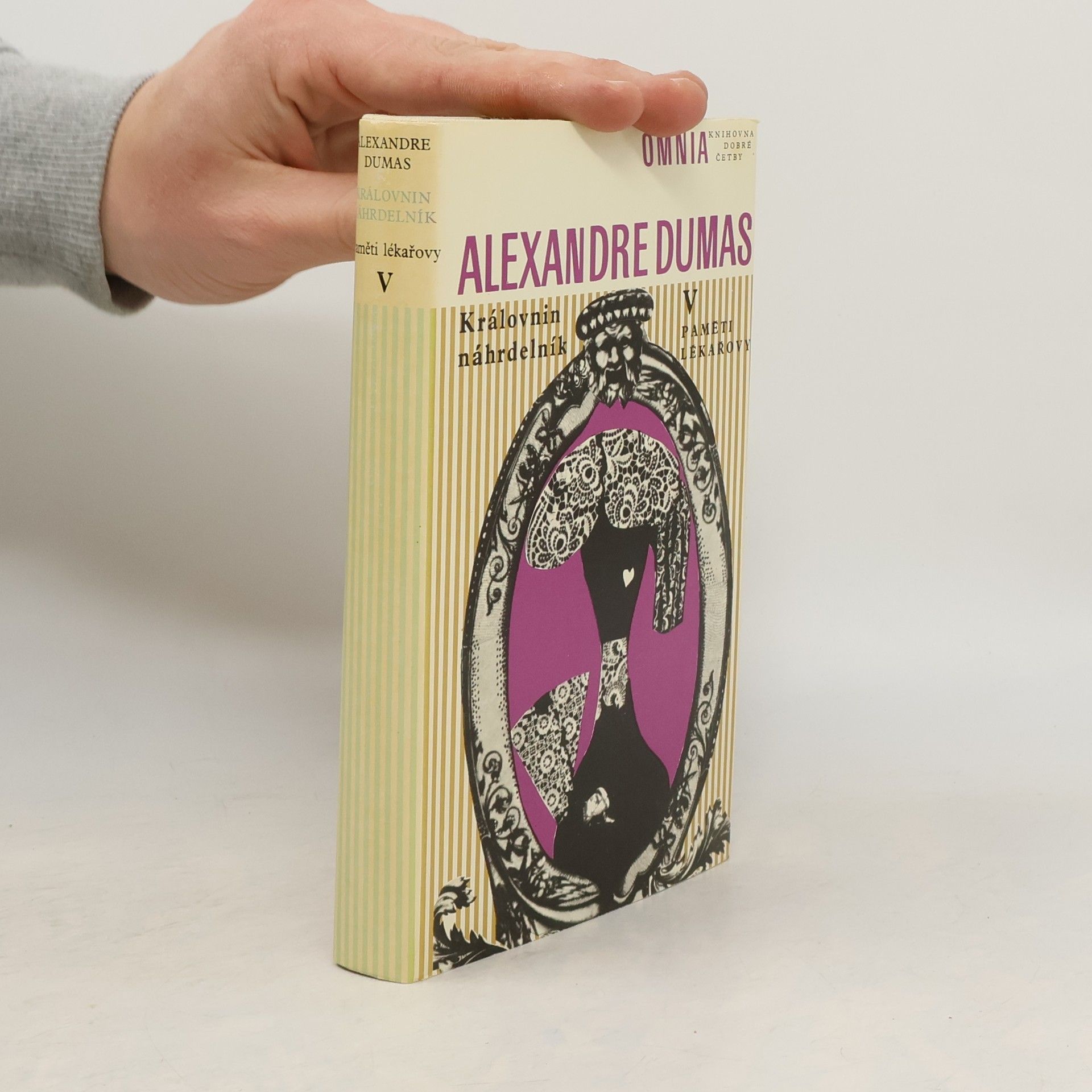 Alexandre Dumas starší Královnin náhrdelník I. Paměti lékařovy VI.