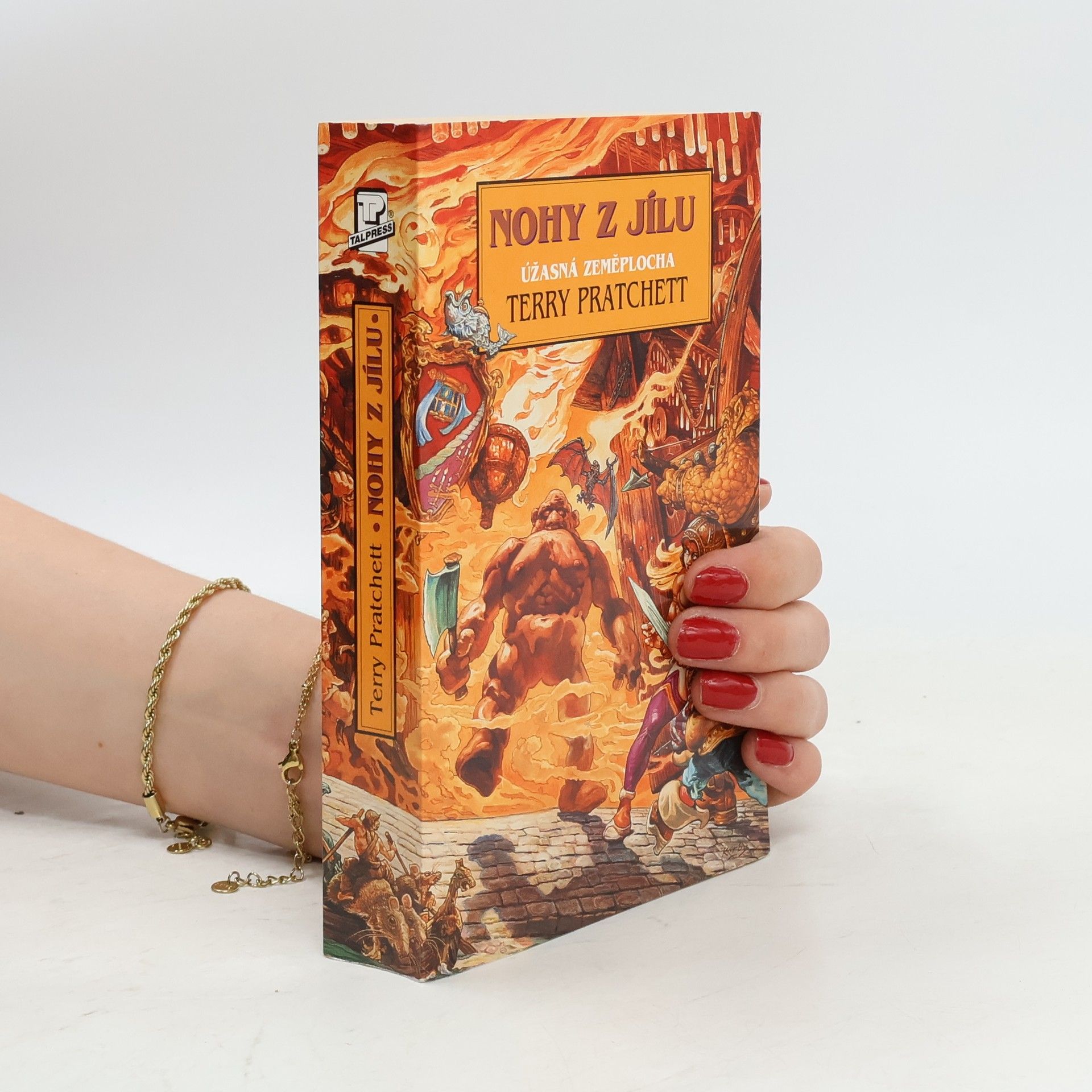 Terry Pratchett Nohy z jílu