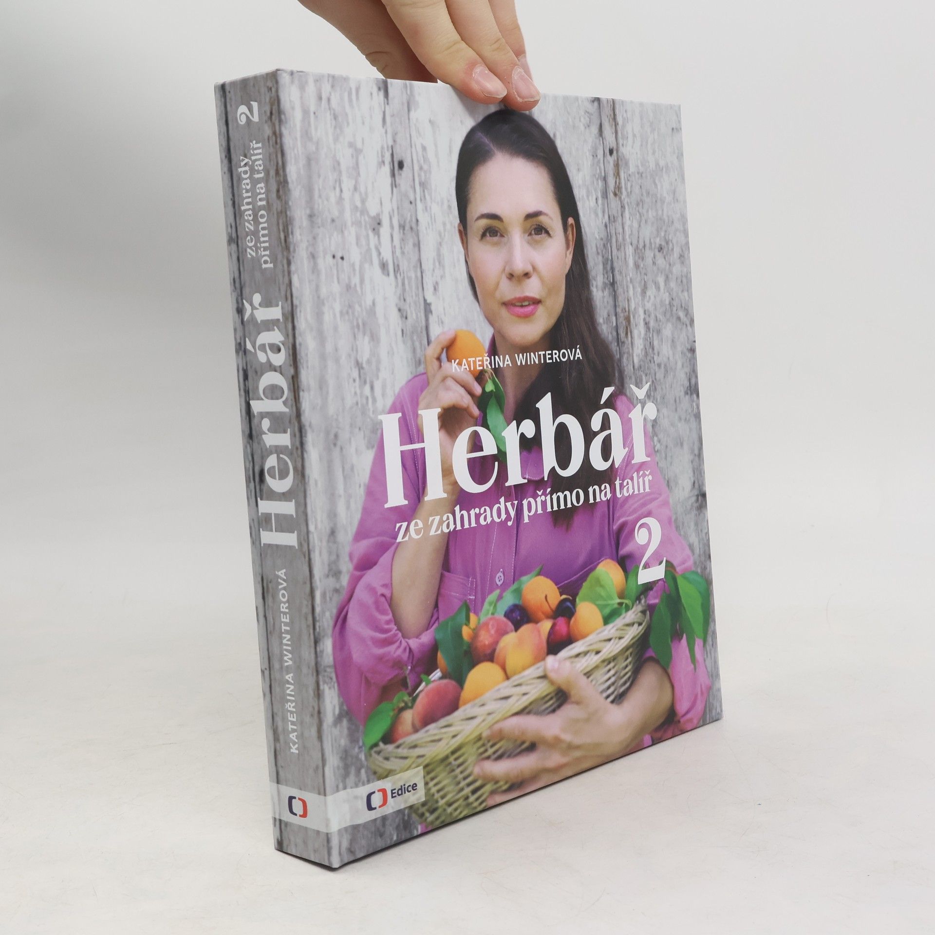 Kateřina Winterová Herbář ze zahrady přímo na talíř 2