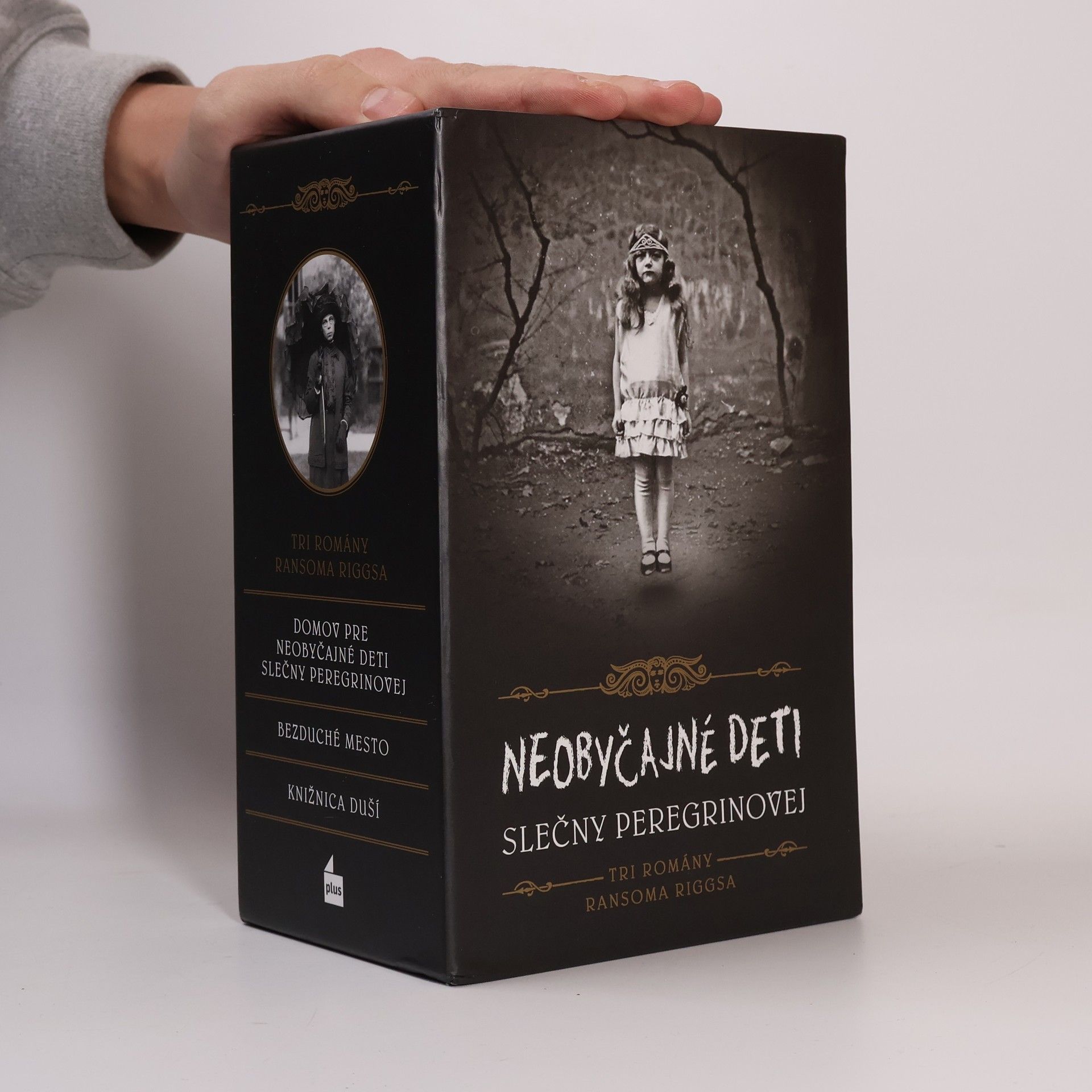 Ransom Riggs Neobyčajné deti slečny Peregrinovej 1–3 (box)