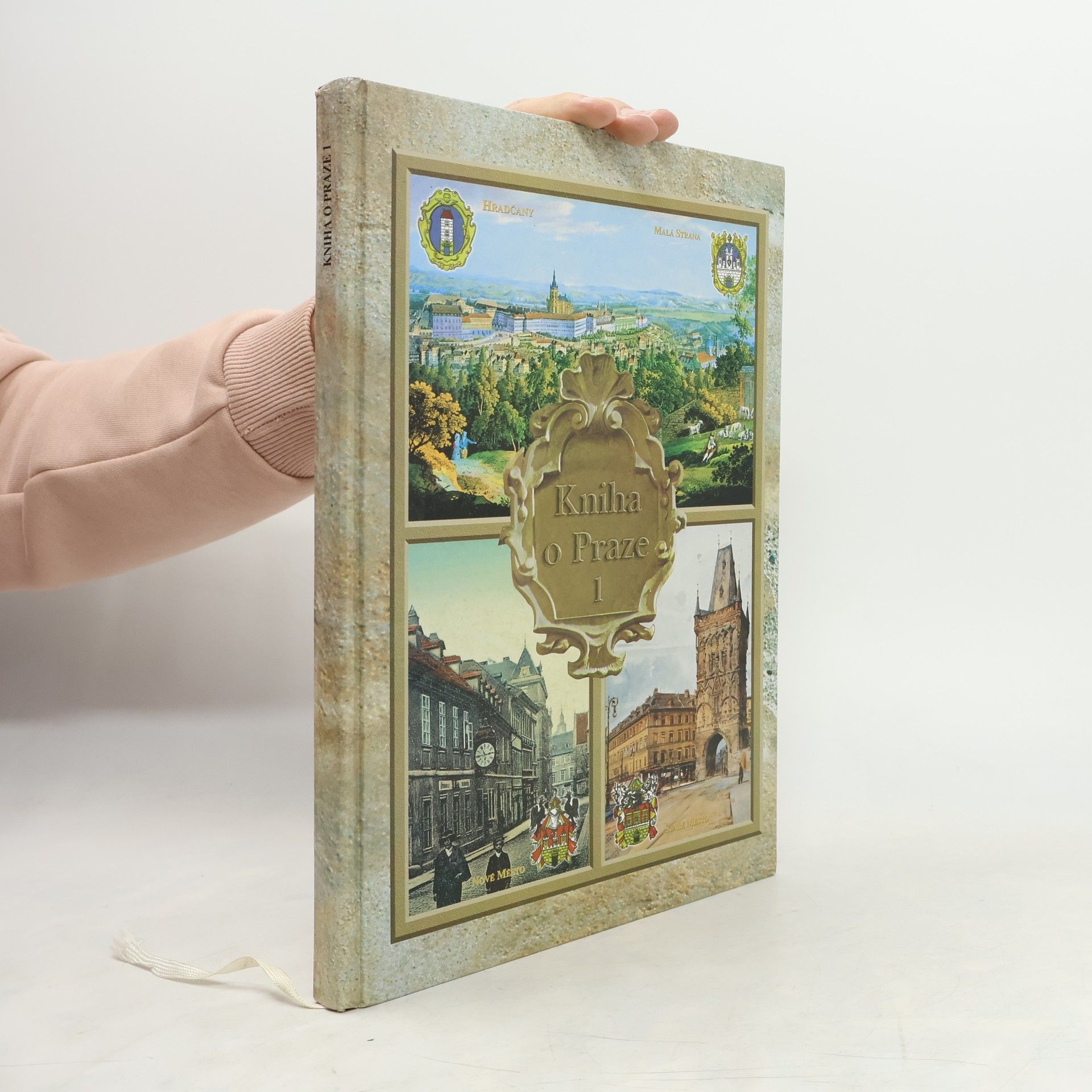 Pavel Augusta Kniha o Praze (1. díl)