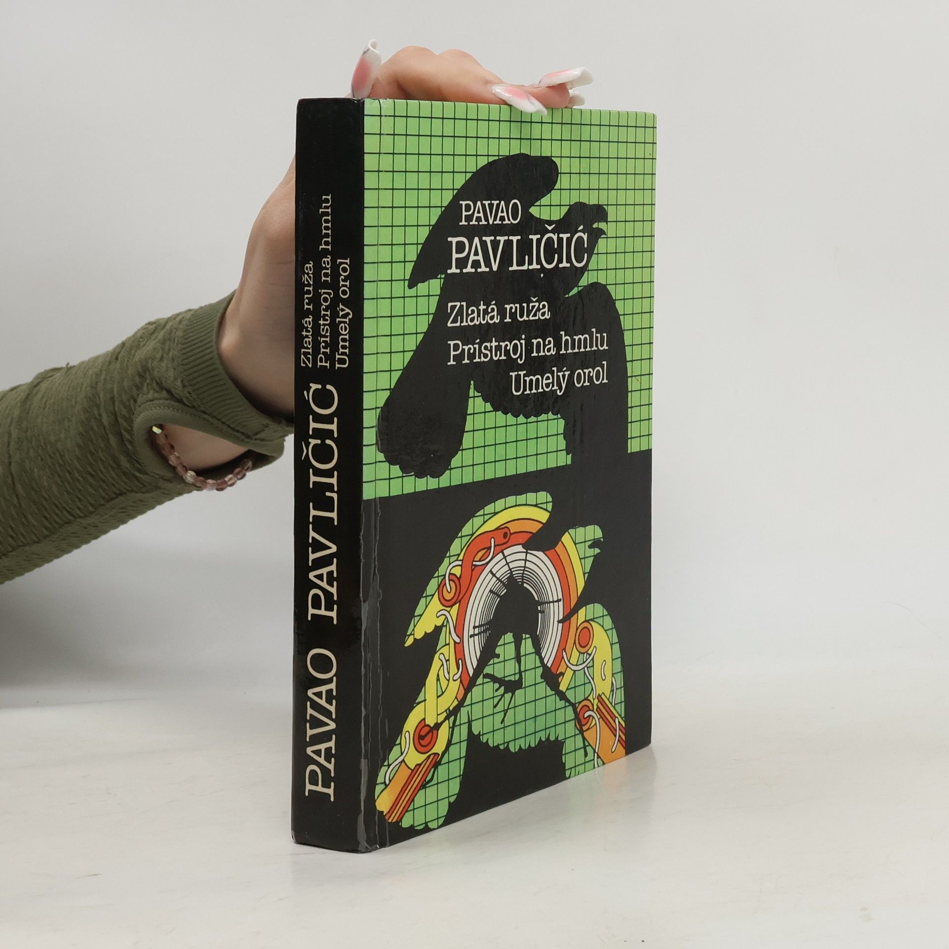 Zlatá ruža. Prístroj na hmlu. Umelý orol