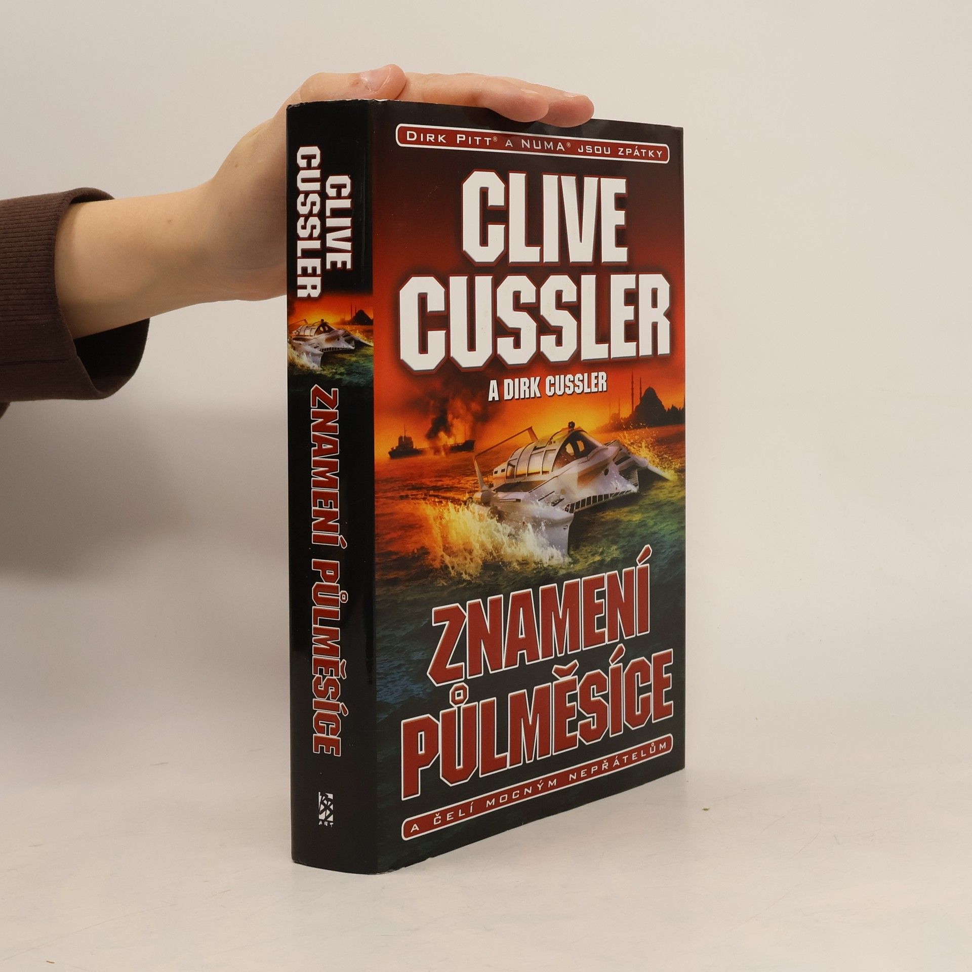 Clive Cussler Znamení půlměsíce