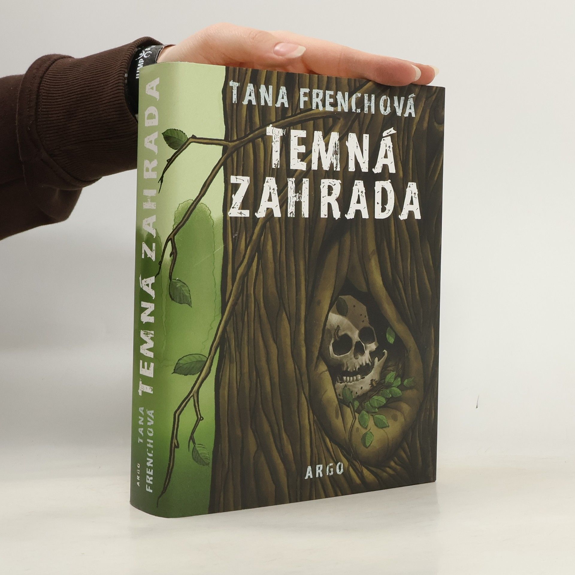 Tana Frenchová Temná zahrada