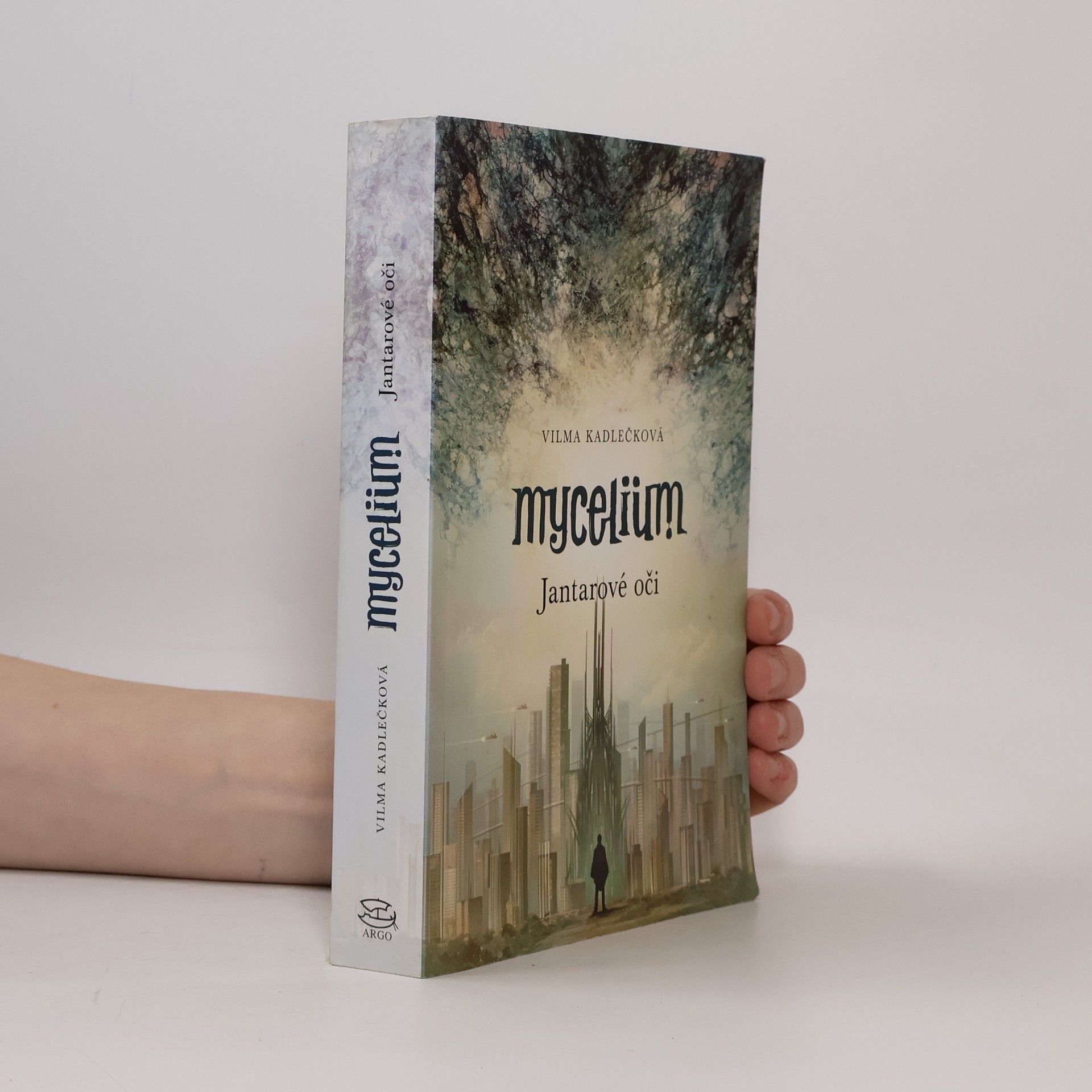 Vilma Kadlečková Mycelium. Jantarové oči