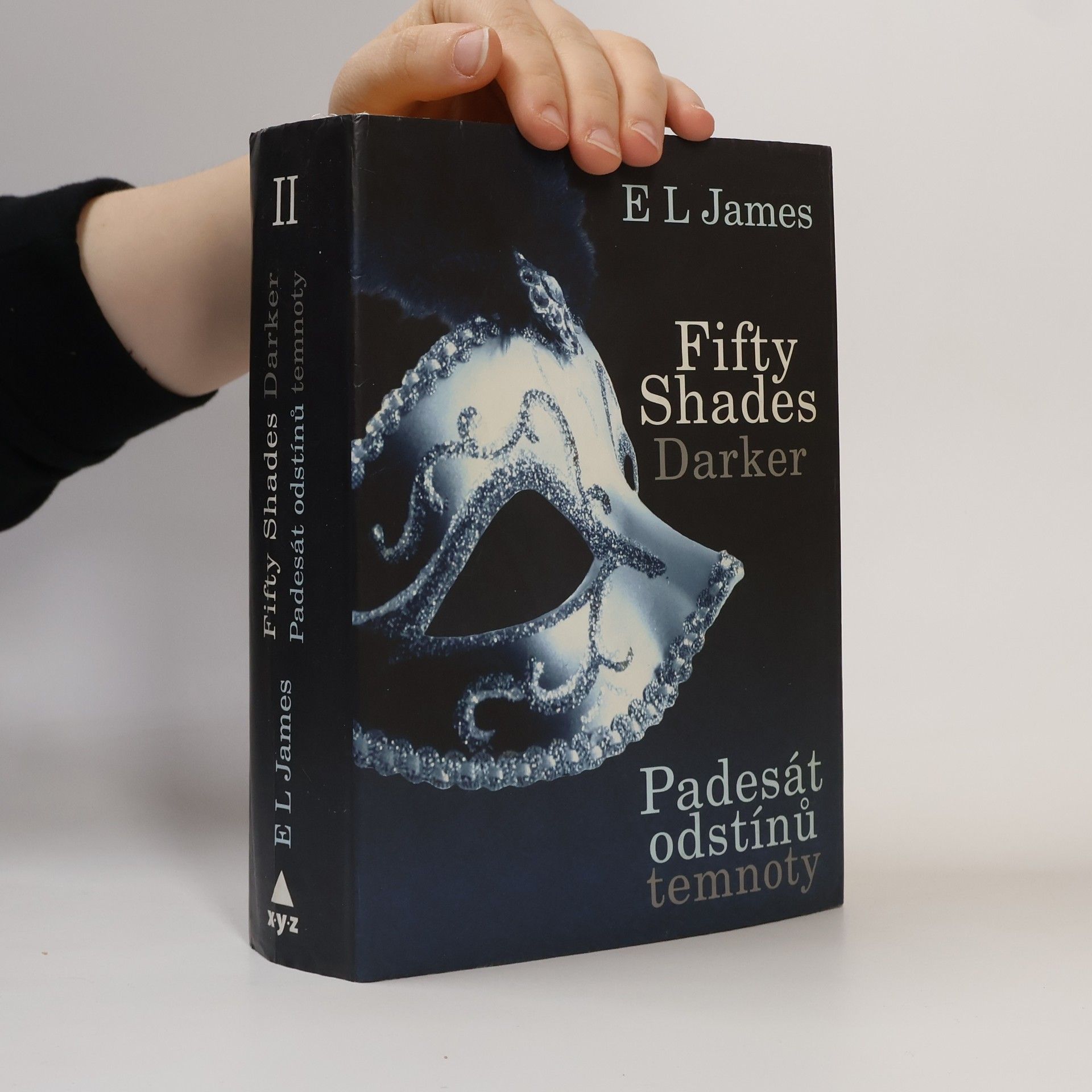 E L James Padesát odstínů temnoty
