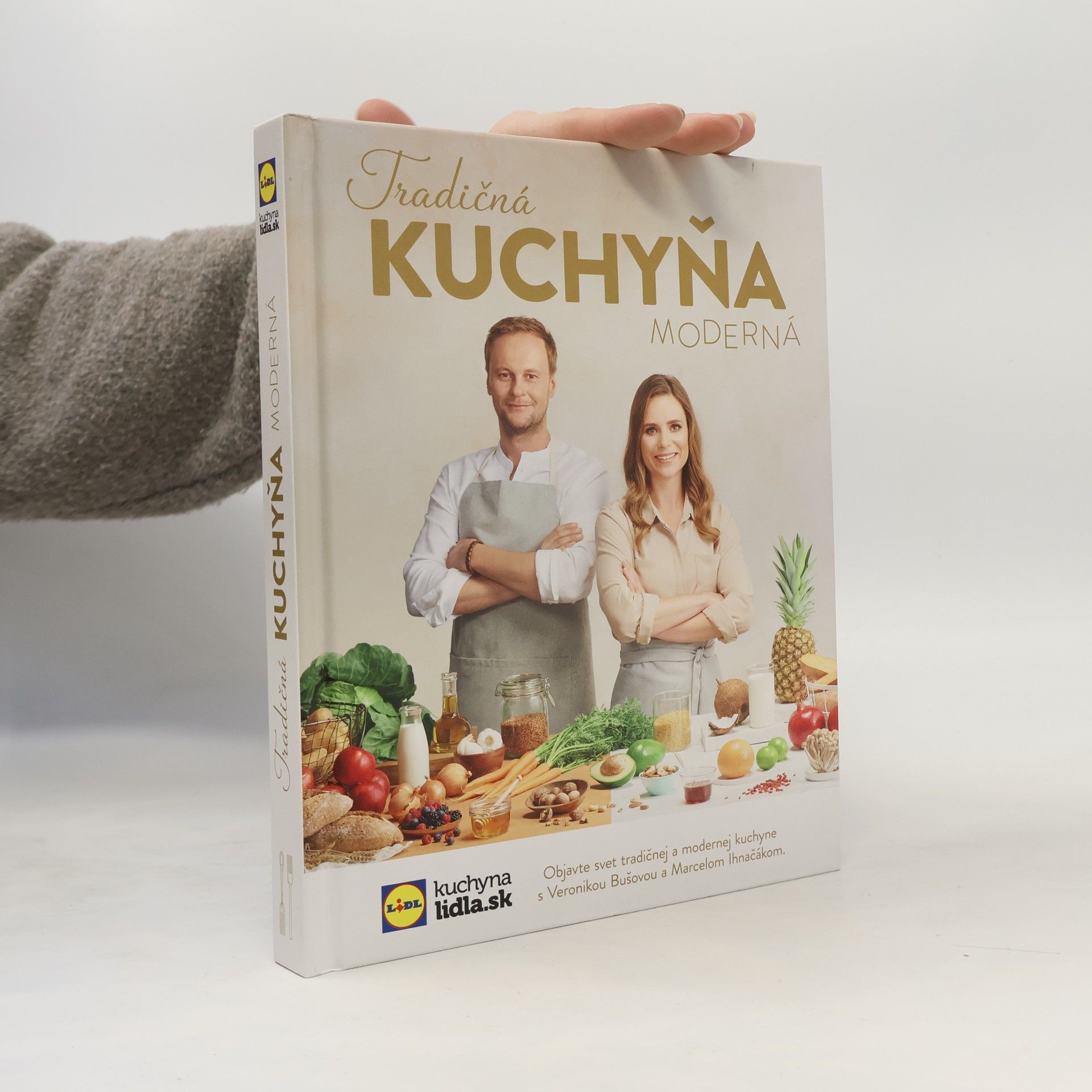 Veronika Bušová Tradičná kuchyňa moderná