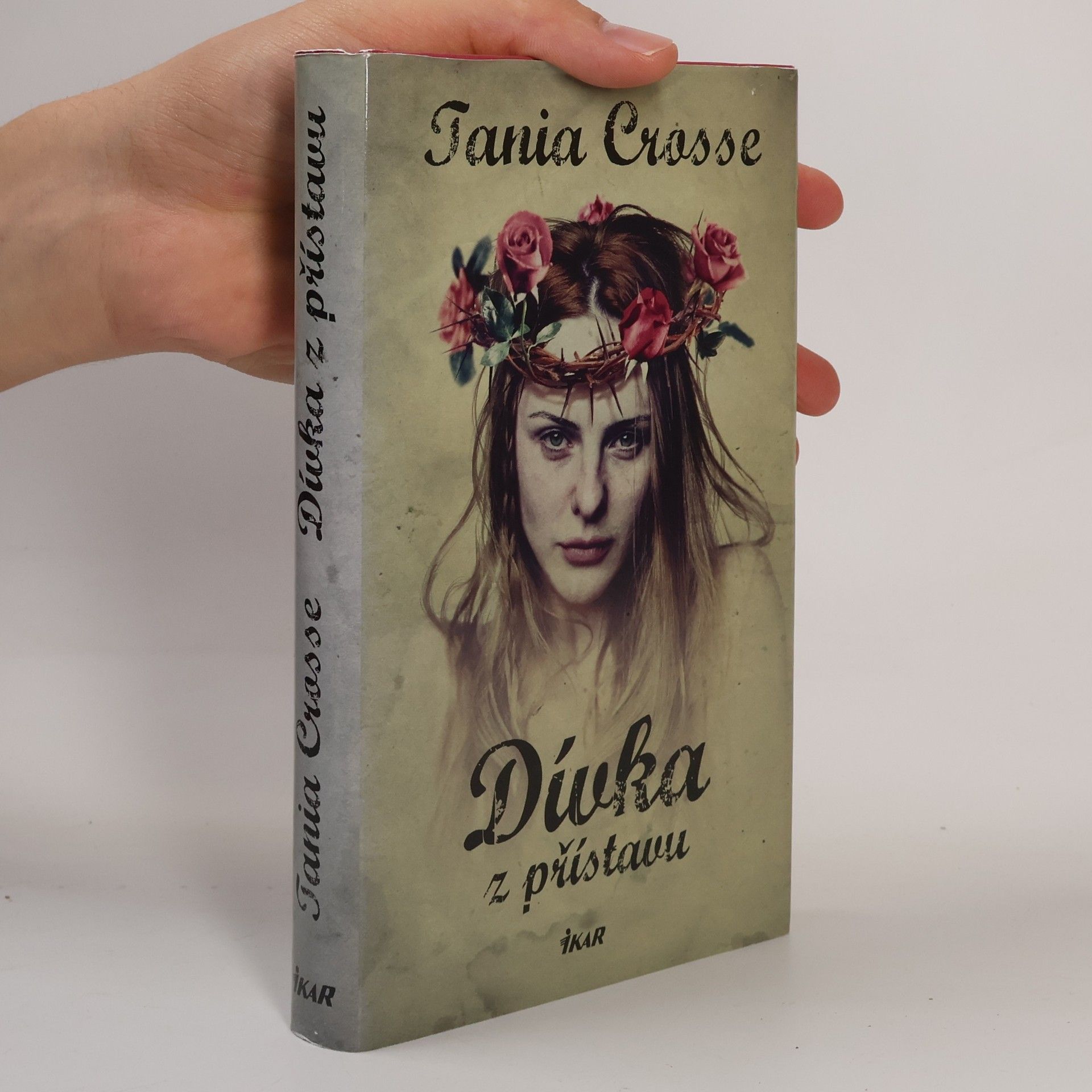 Tania Anne Crosse Dívka z přístavu