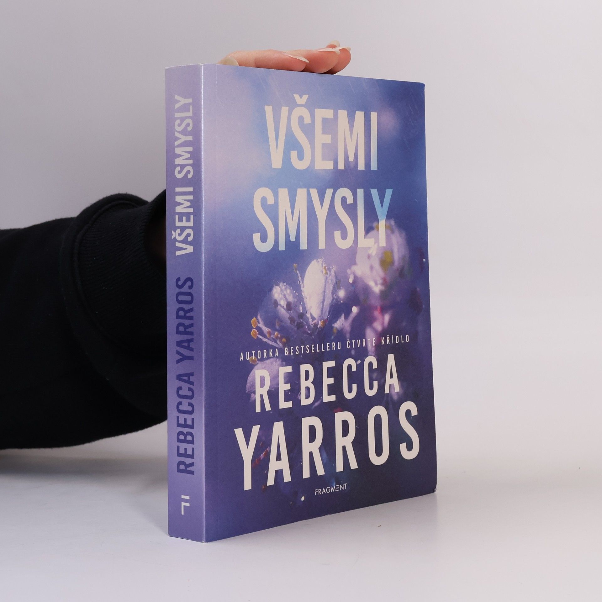 Rebecca Yarros Všemi smysly