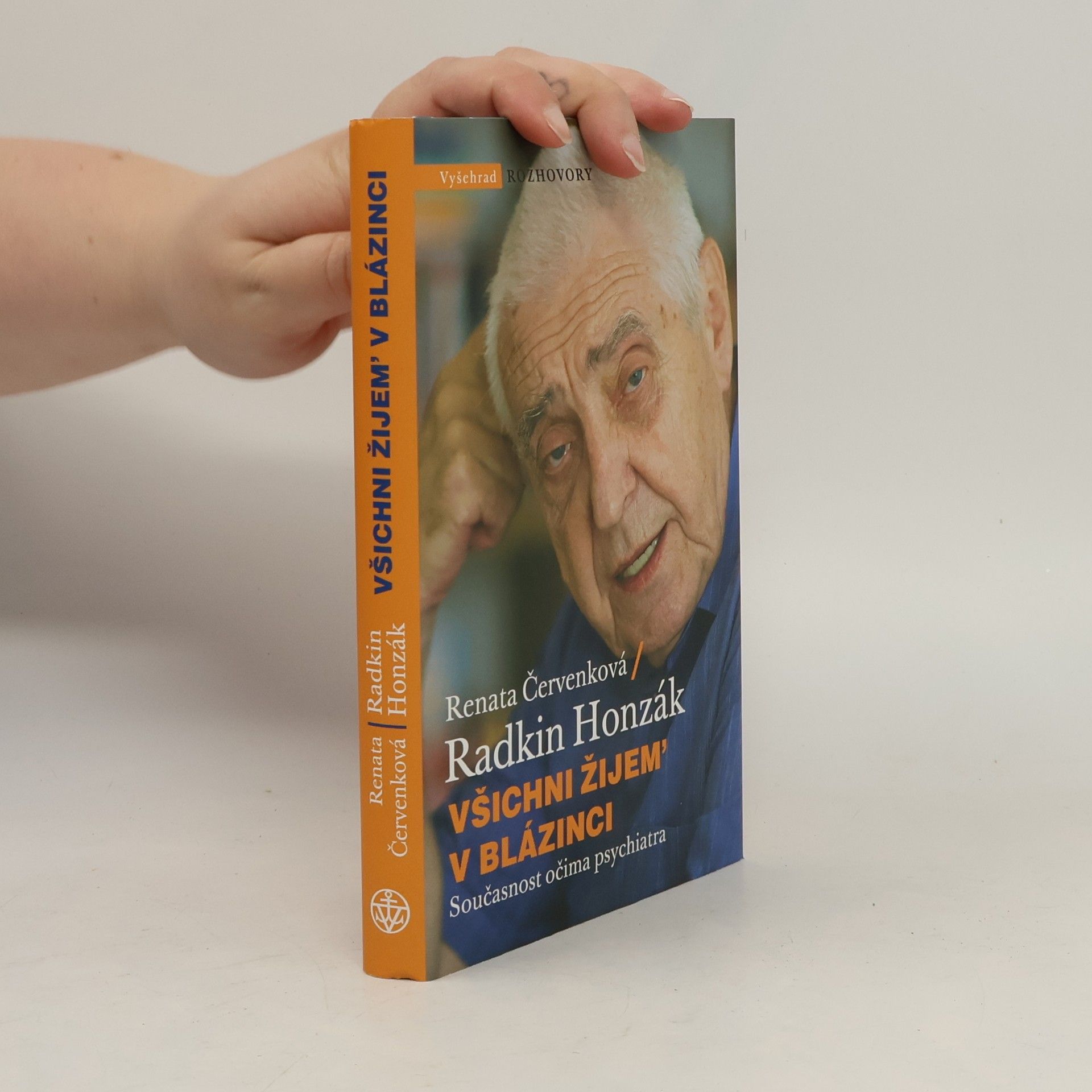 Všichni žijem' v blázinci