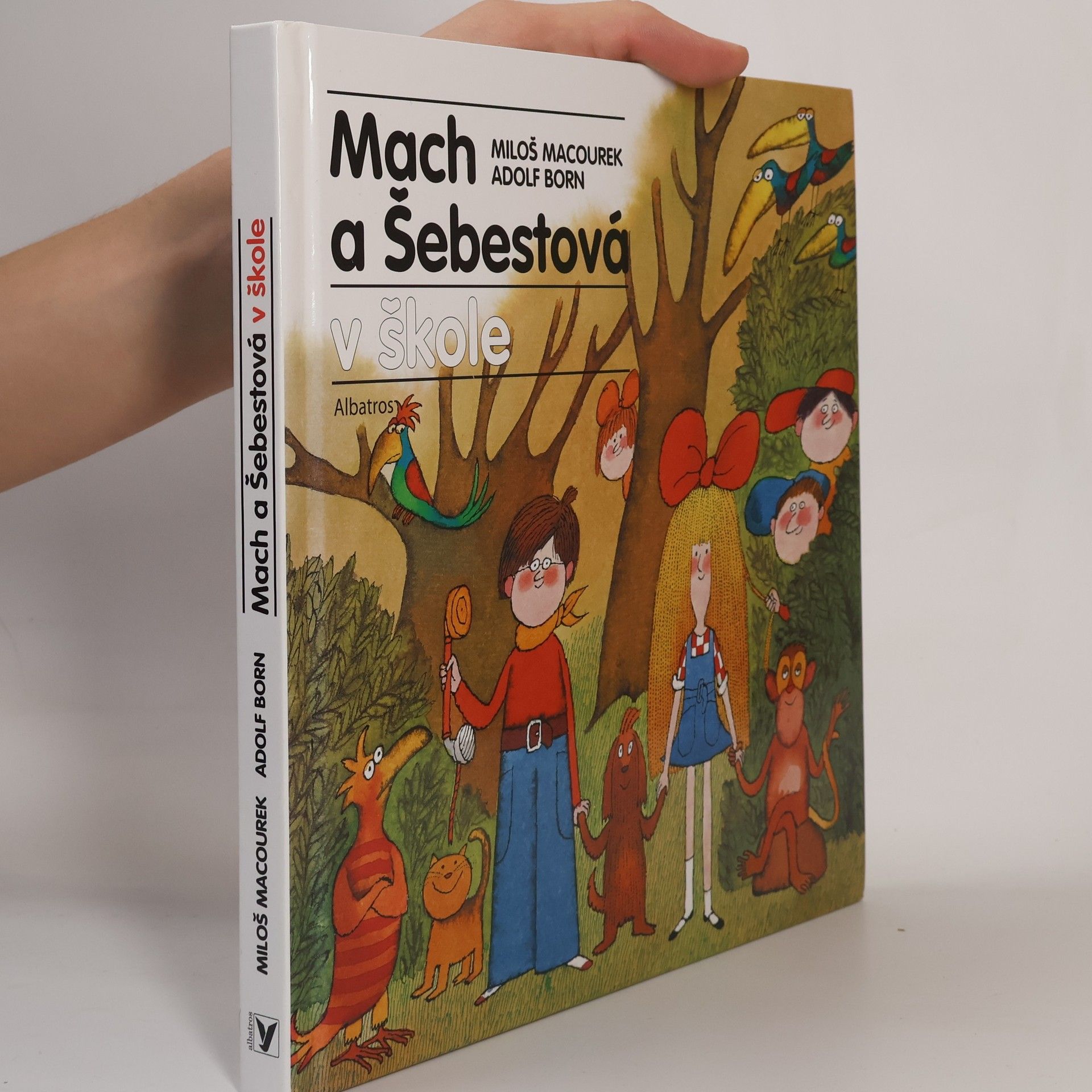 Miloš Macourek Macha a Šebestová v škole