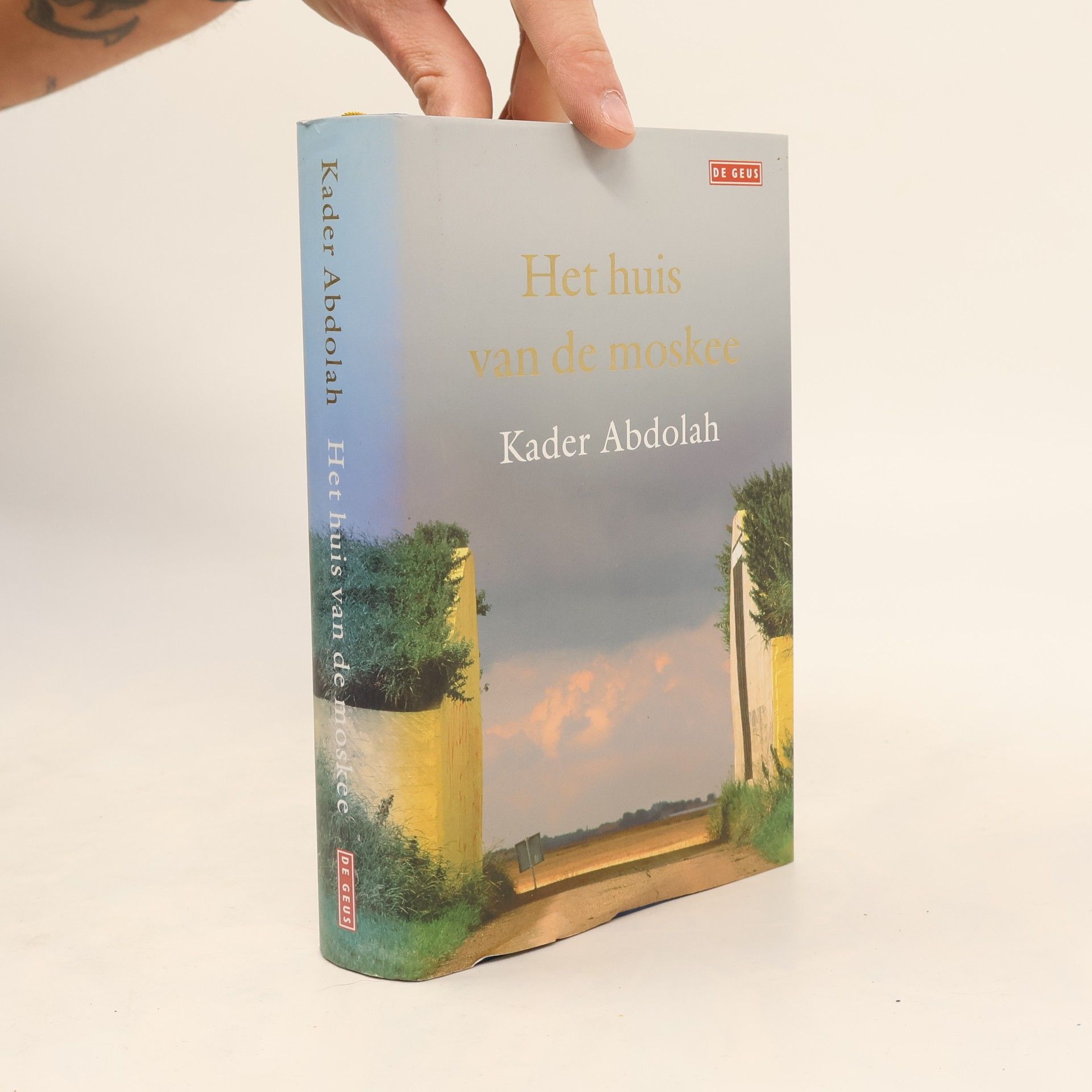 Kader Abdolah Het huis van de moskee