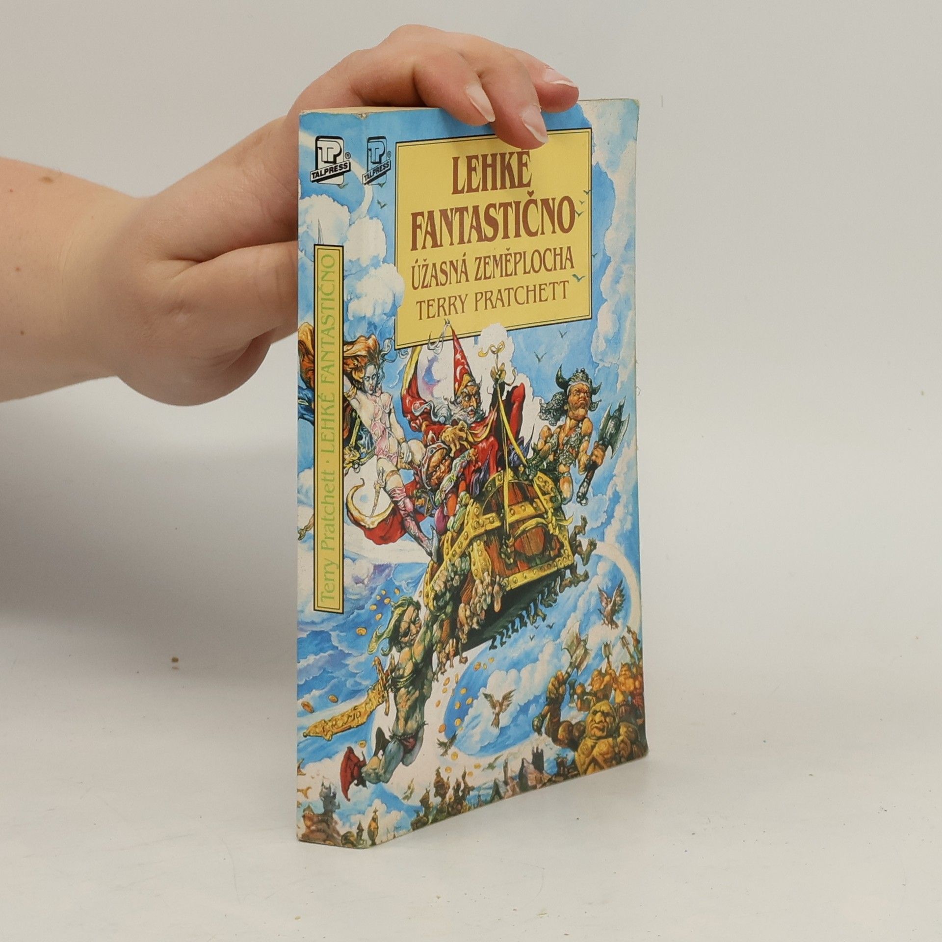 Terry Pratchett Lehké fantastično