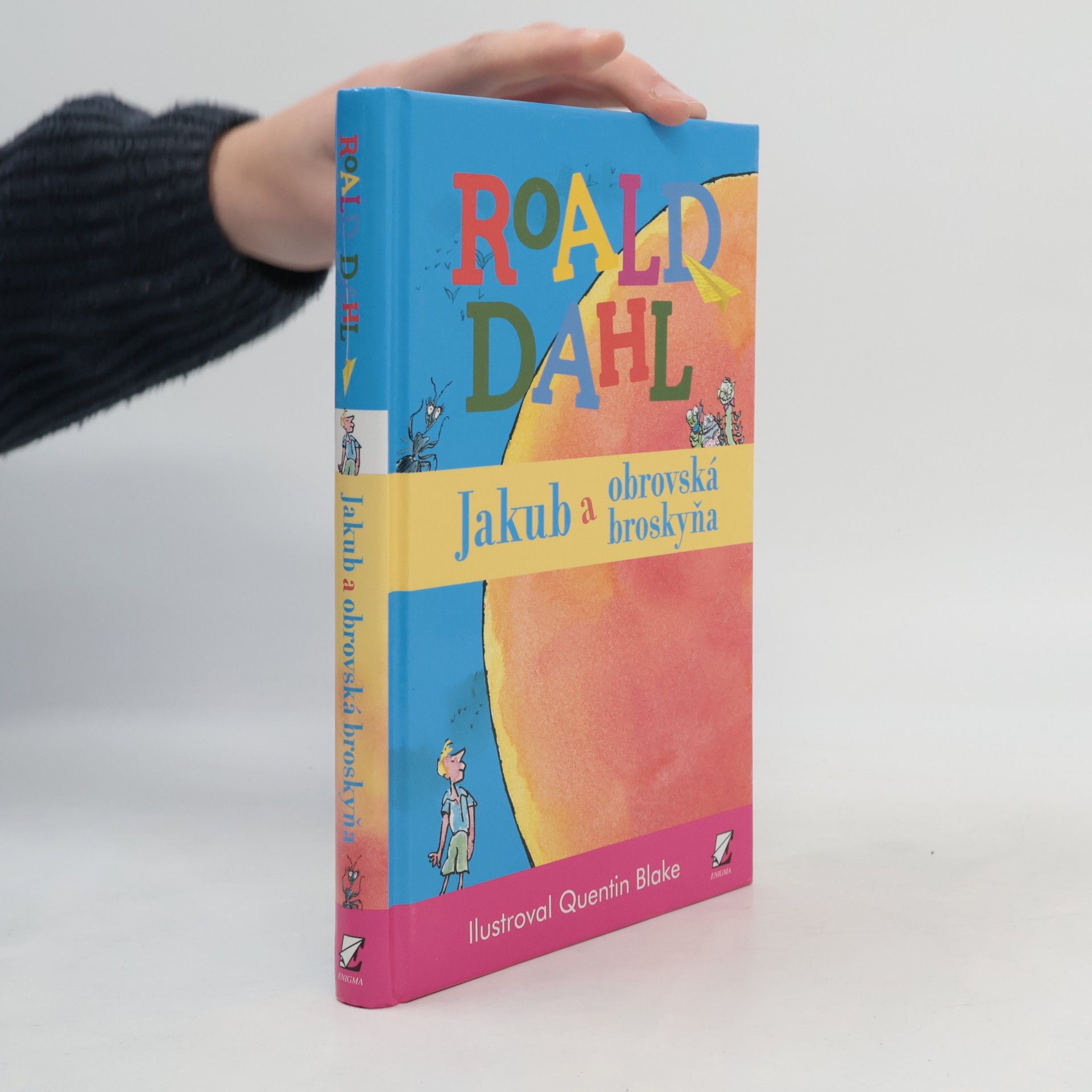 Jakub a obrovská broskyňa