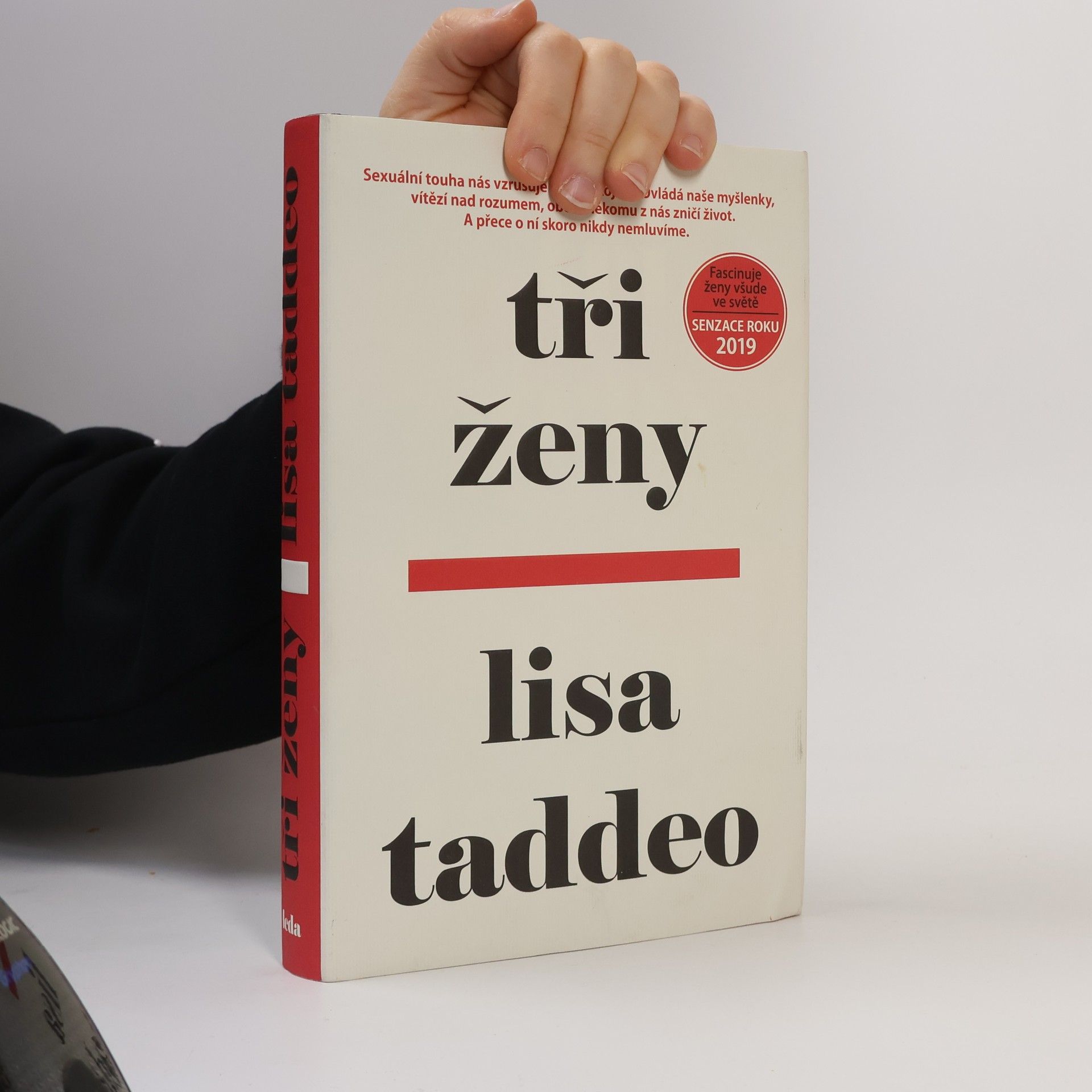 Lisa Taddeo Tři ženy