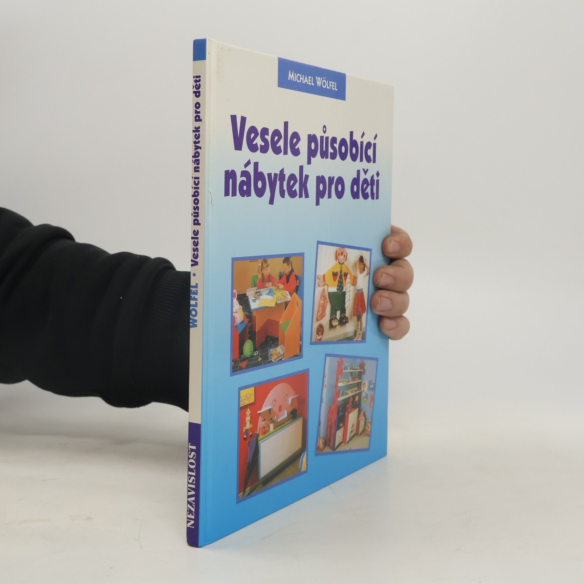 Michael Wölfel Vesele působící nábytek pro děti