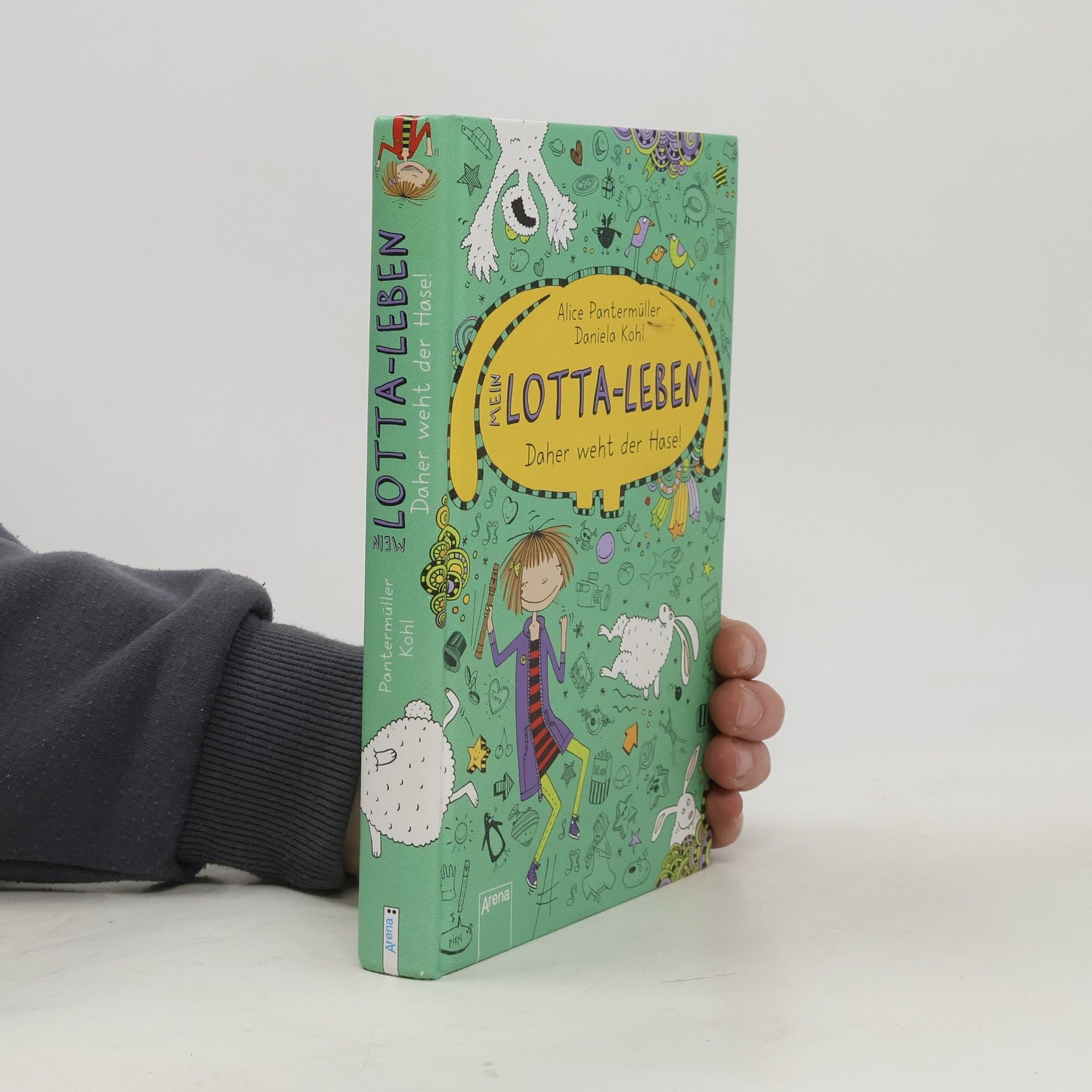 Lou Kuenzler Holly Hexenbesen kann das Zaubern nicht lassen