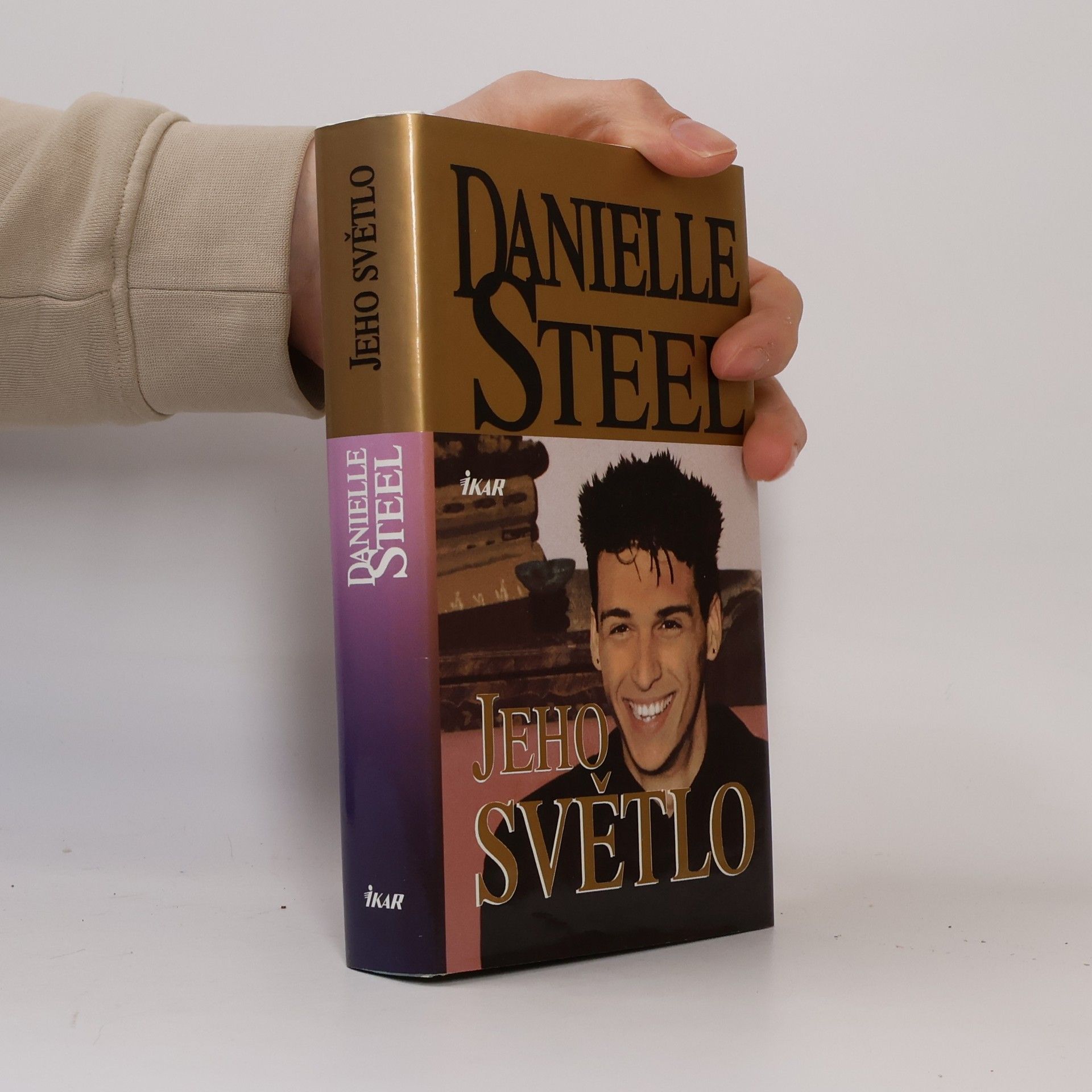 Danielle Steel Jeho světlo