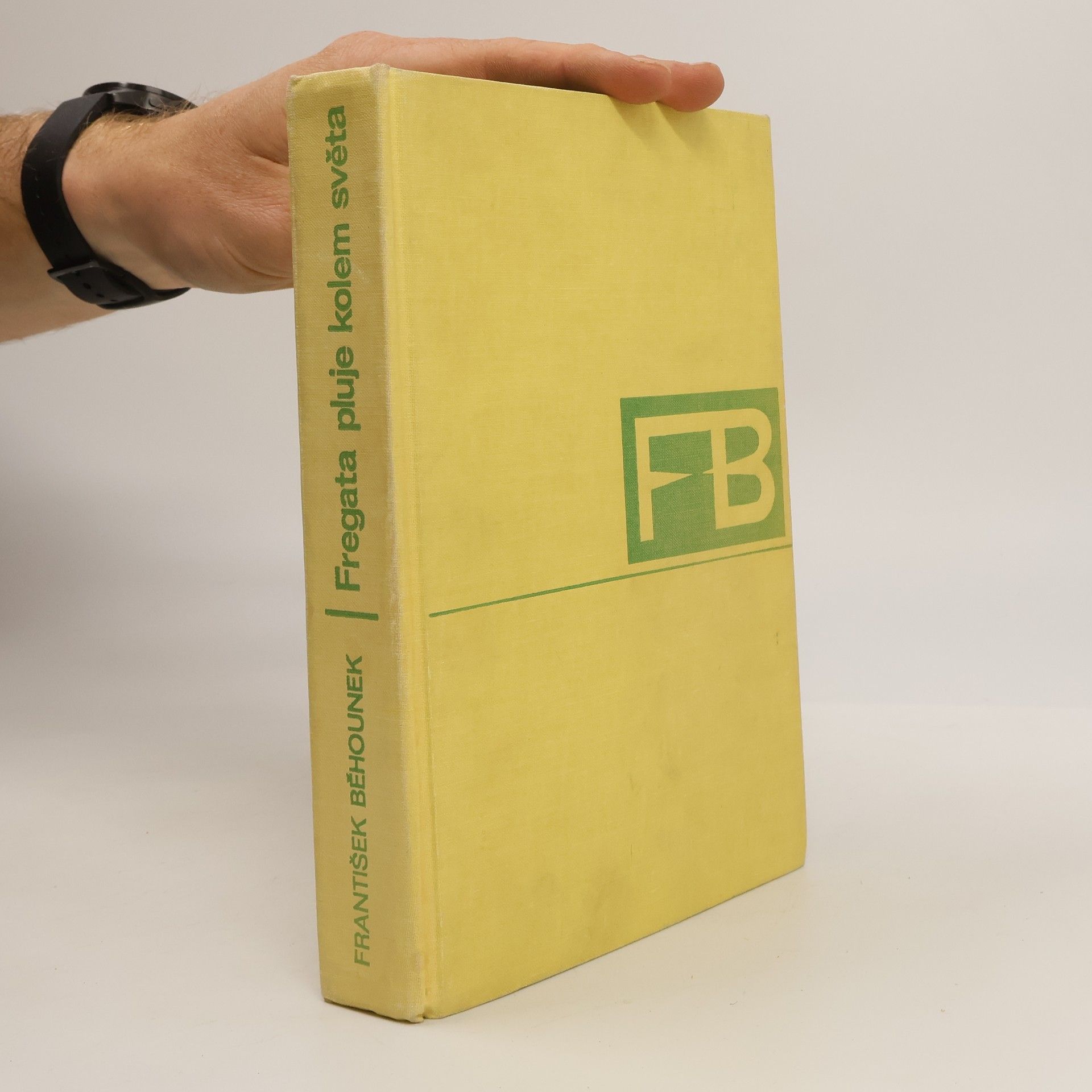 František Běhounek Fregata pluje kolem světa