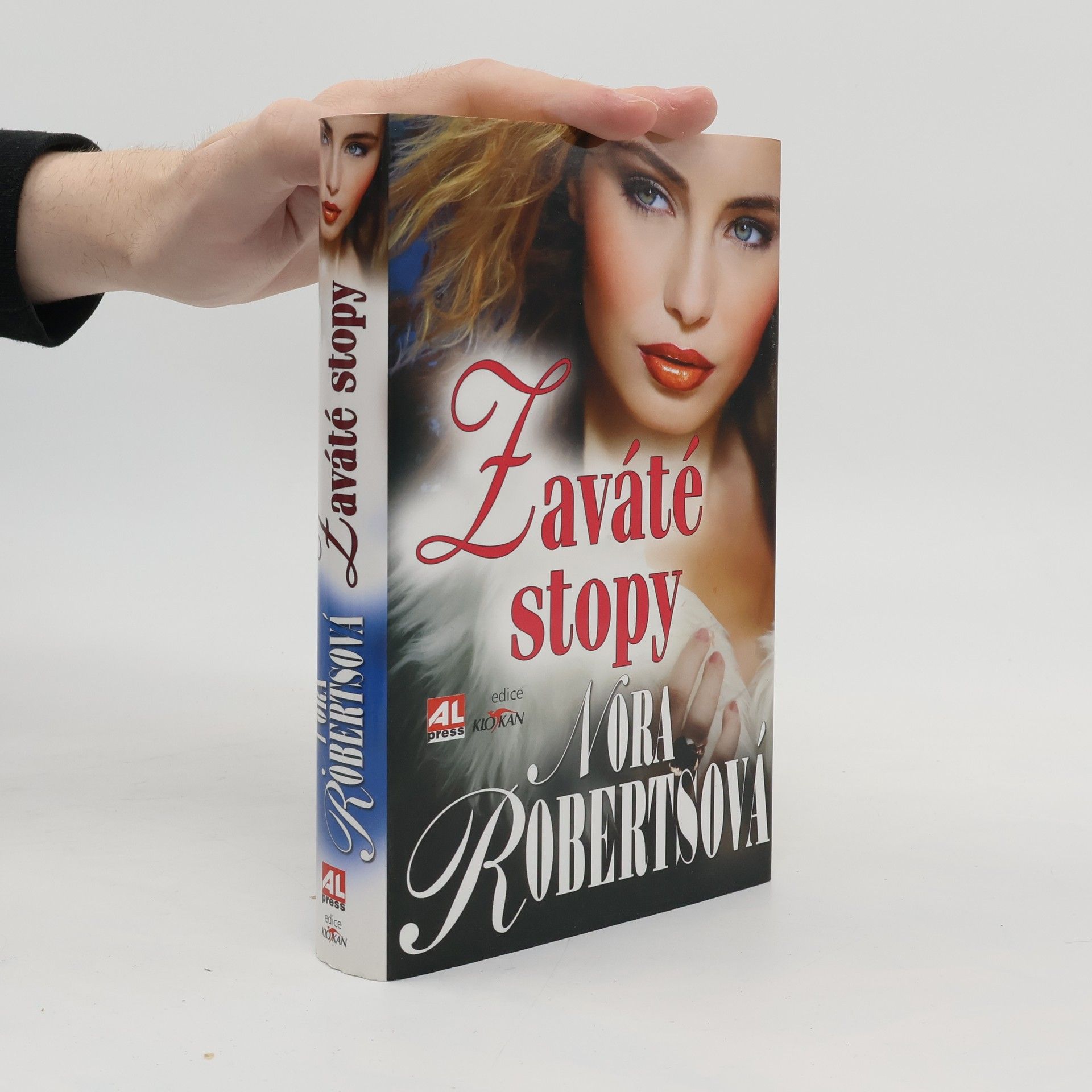 Nora Roberts Zaváté stopy