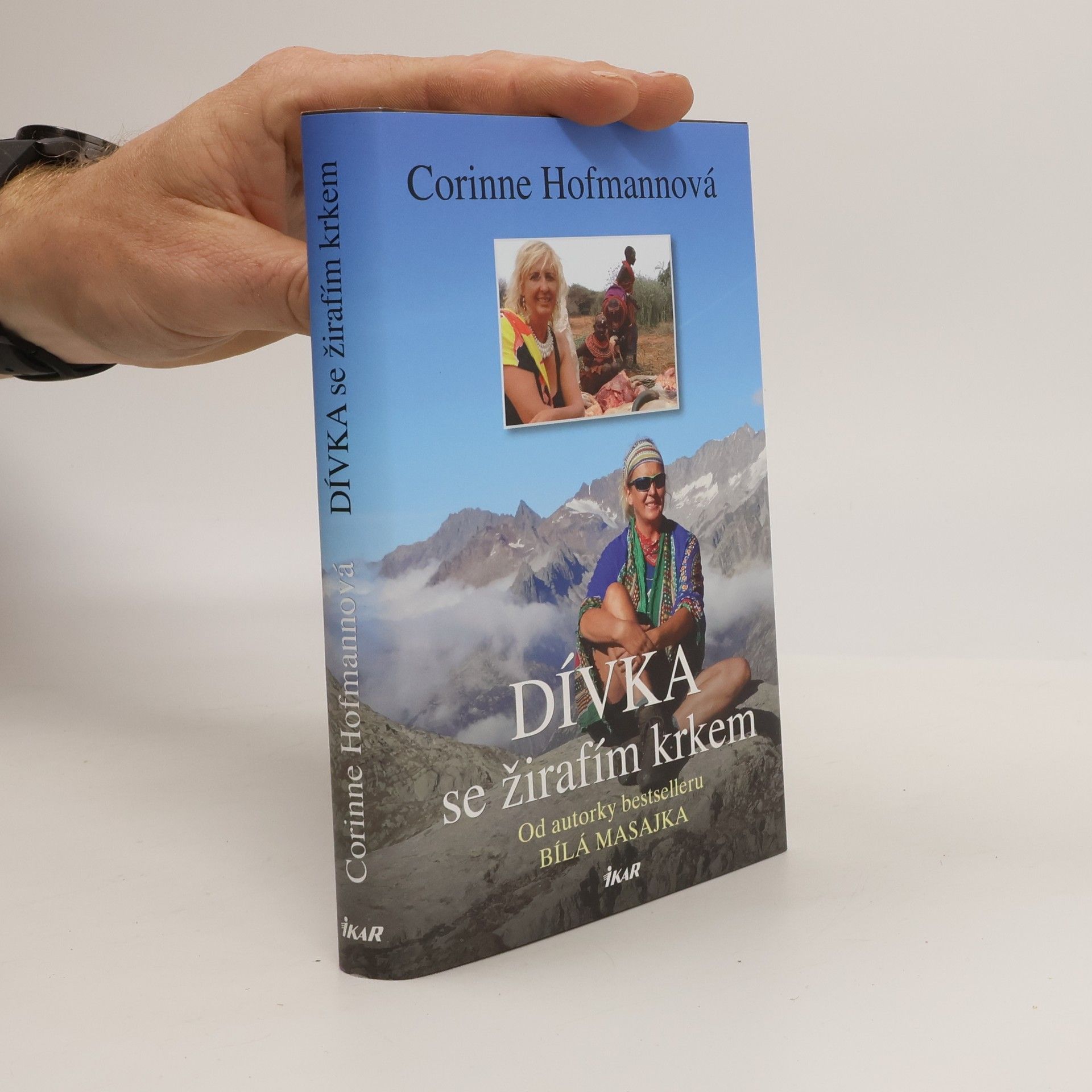 Corinne Hofmann Dívka se žirafím krkem