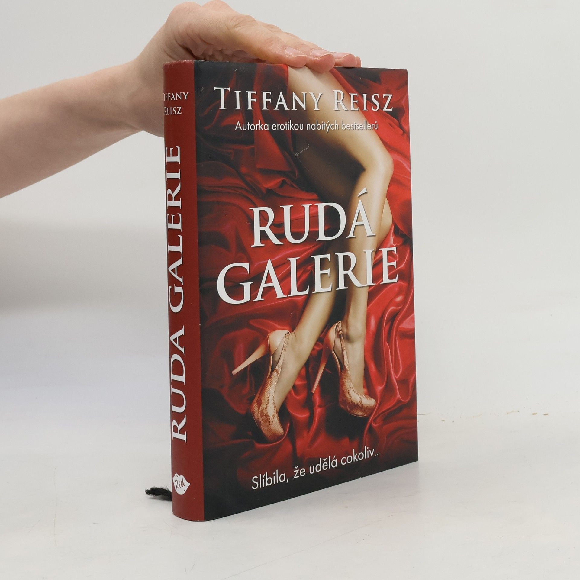 Tiffany Reisz Rudá galerie